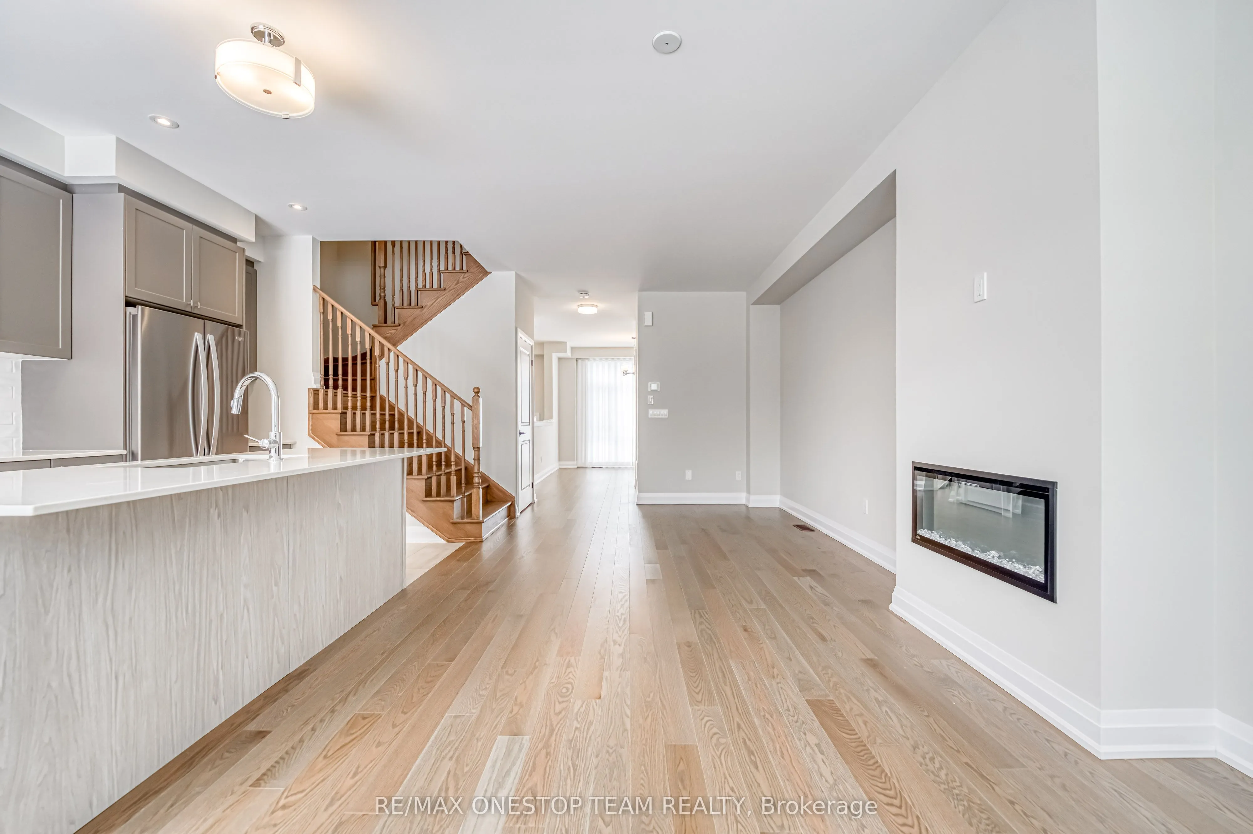 2833 Albatross Way