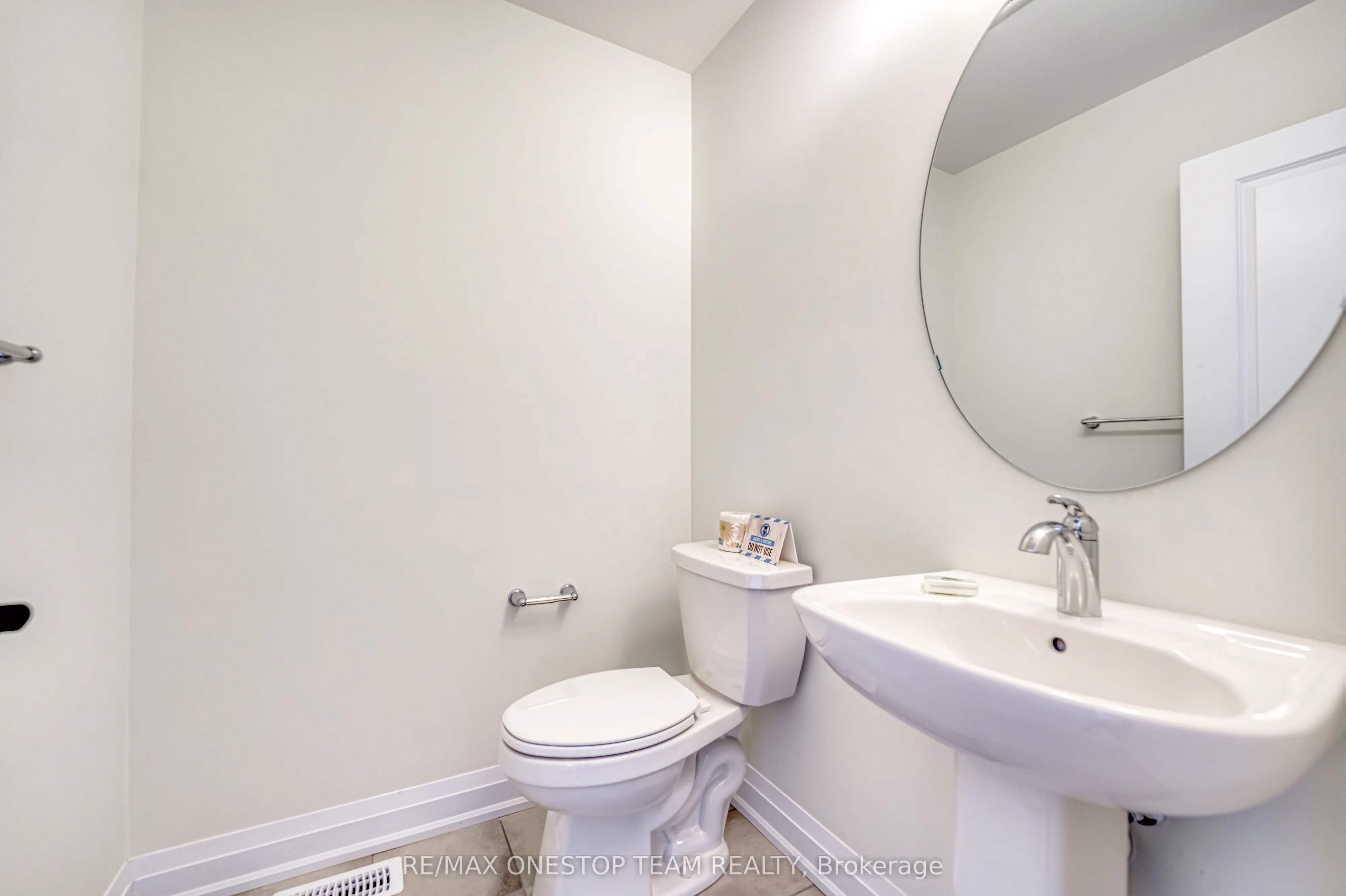 2833 Albatross Way