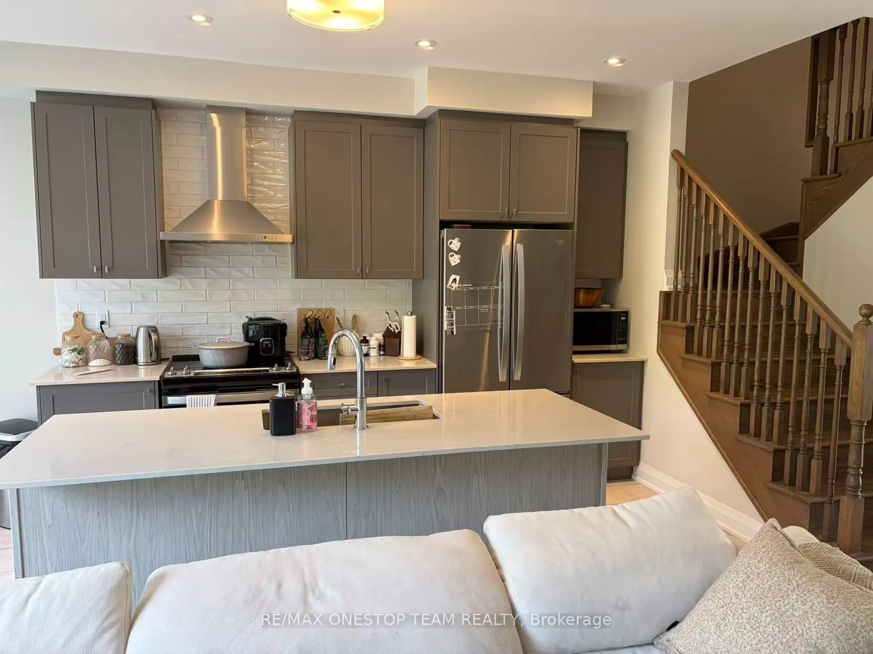 2833 Albatross Way