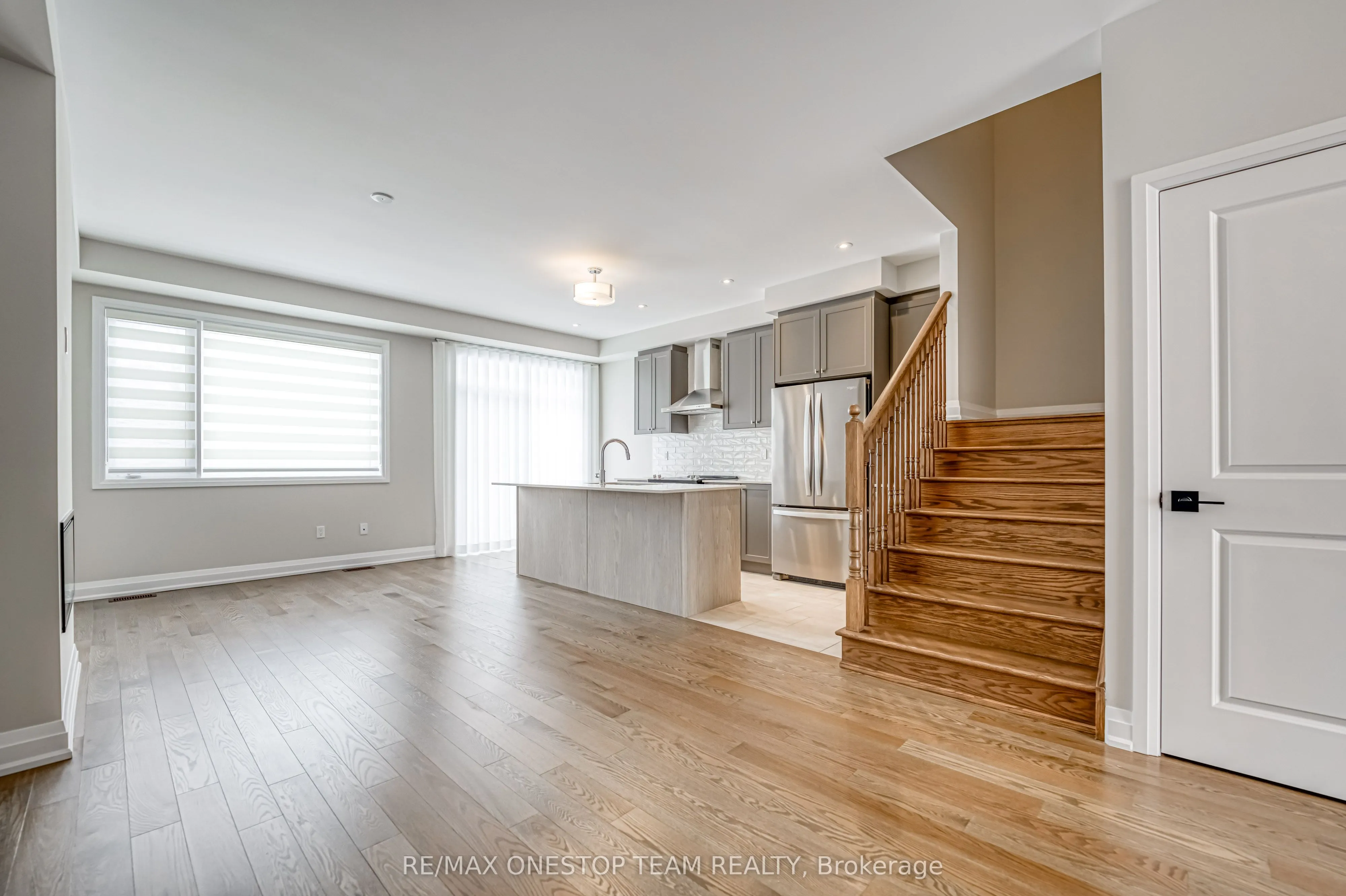 2833 Albatross Way