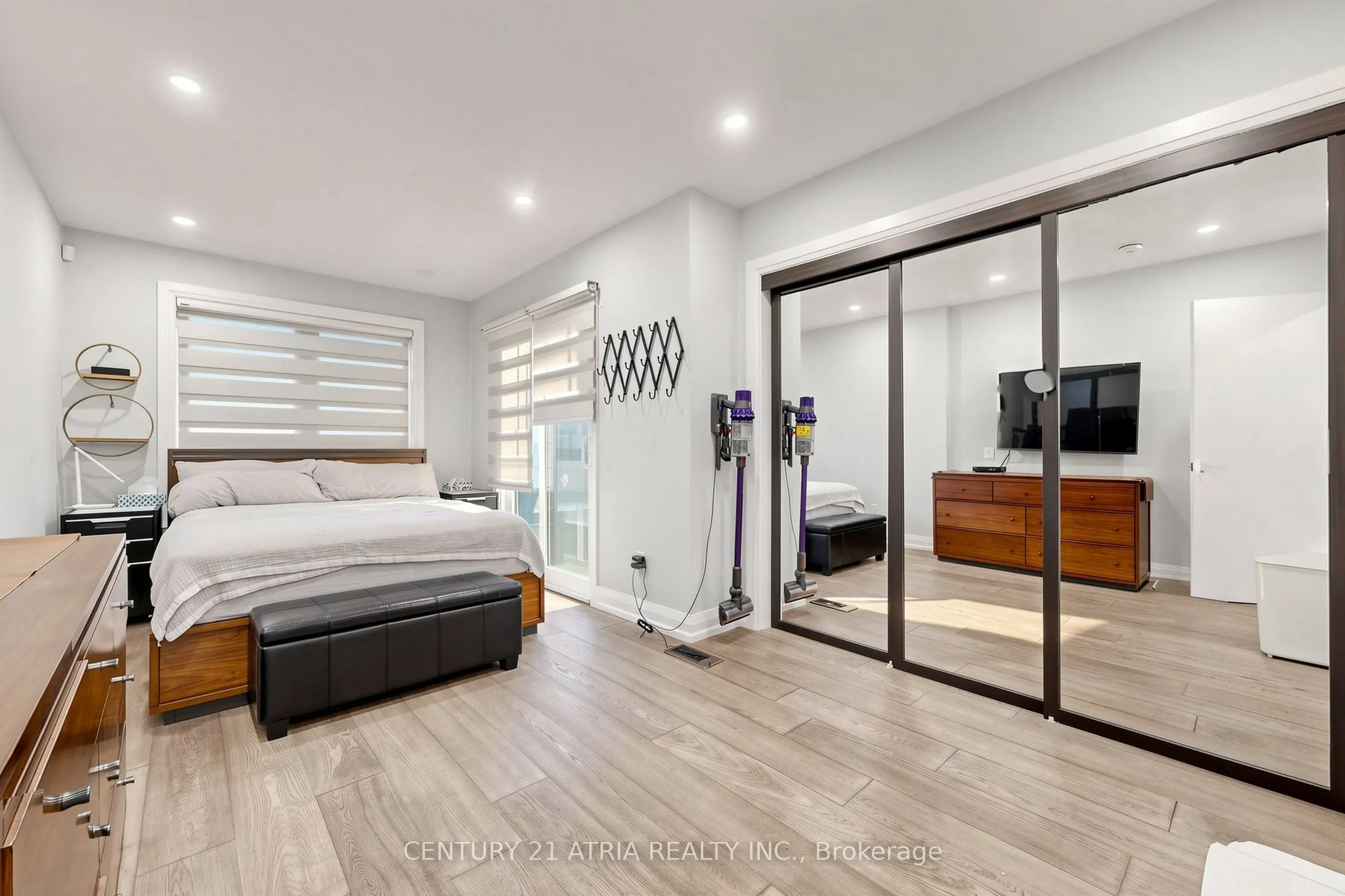 5 Bertmount Avenue
