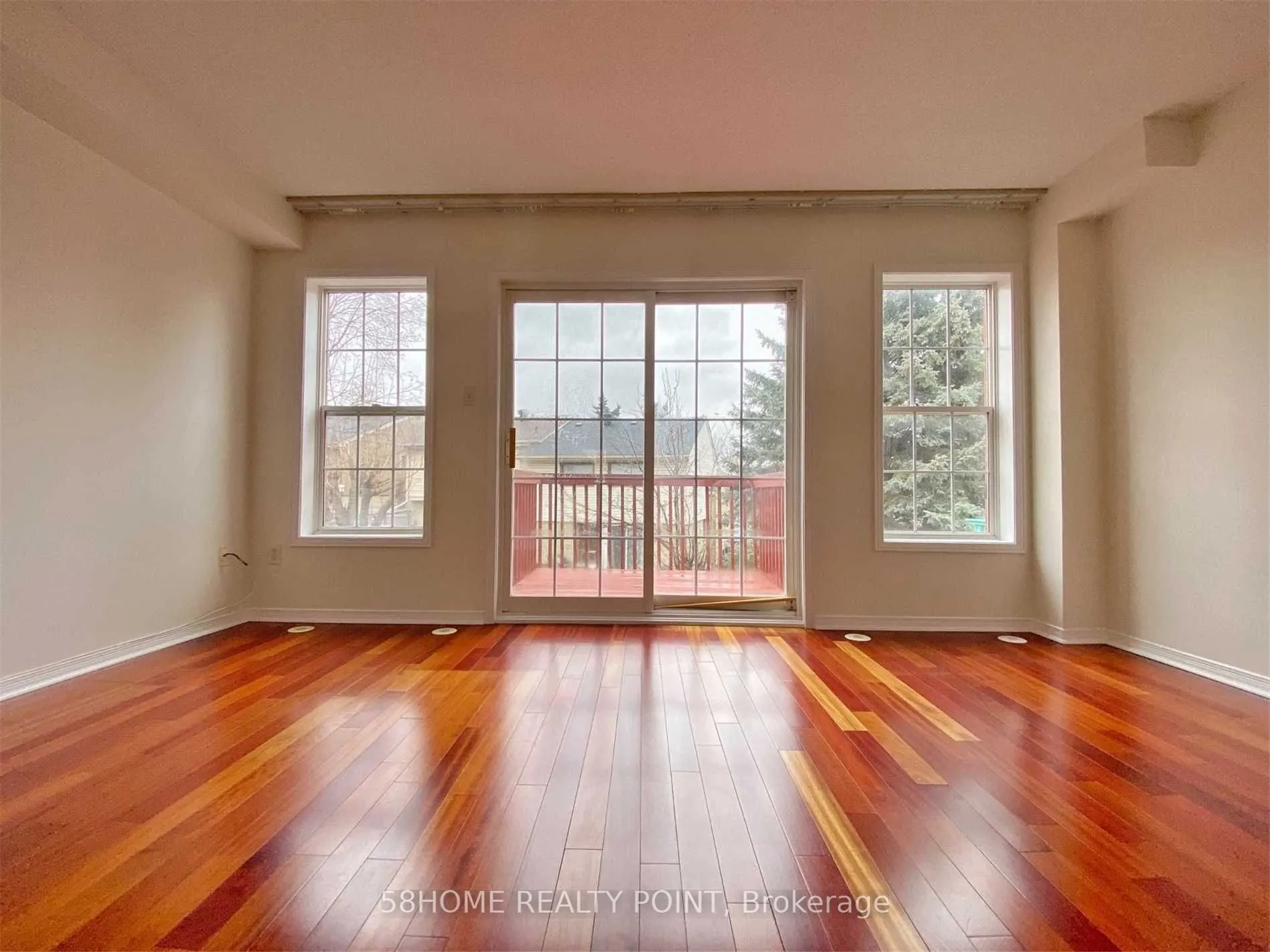 17 Exchequer Place #Upper