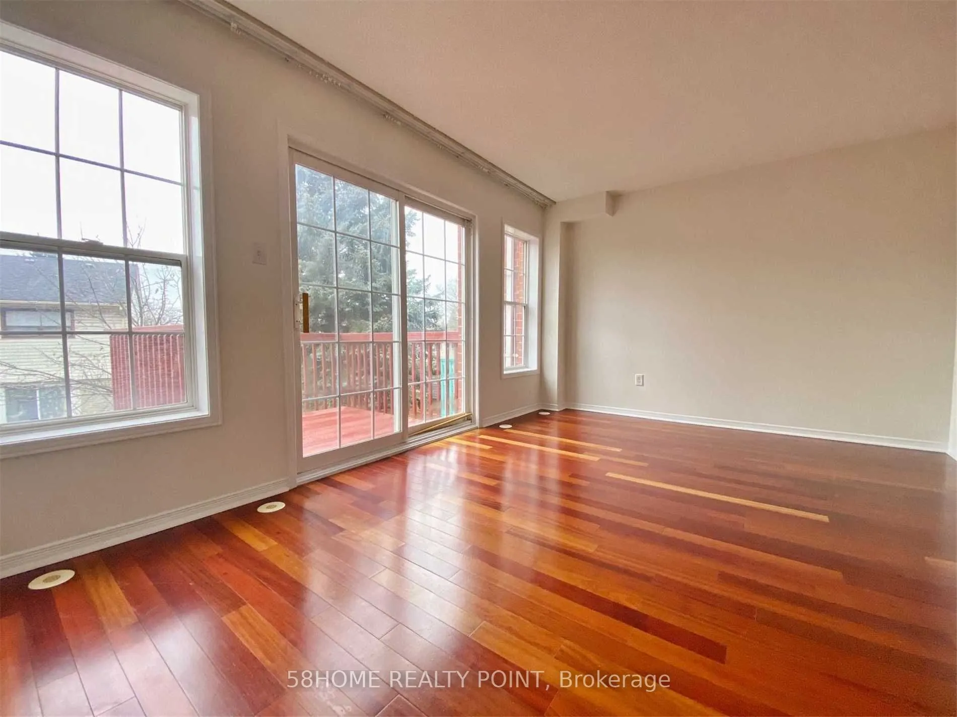 17 Exchequer Place #Upper