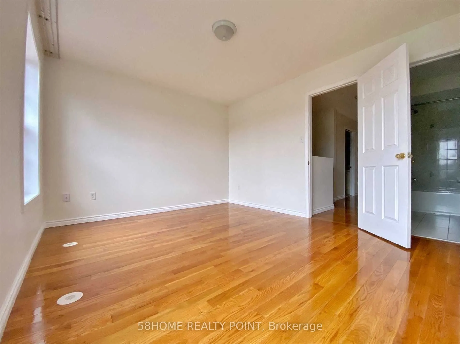 17 Exchequer Place #Upper