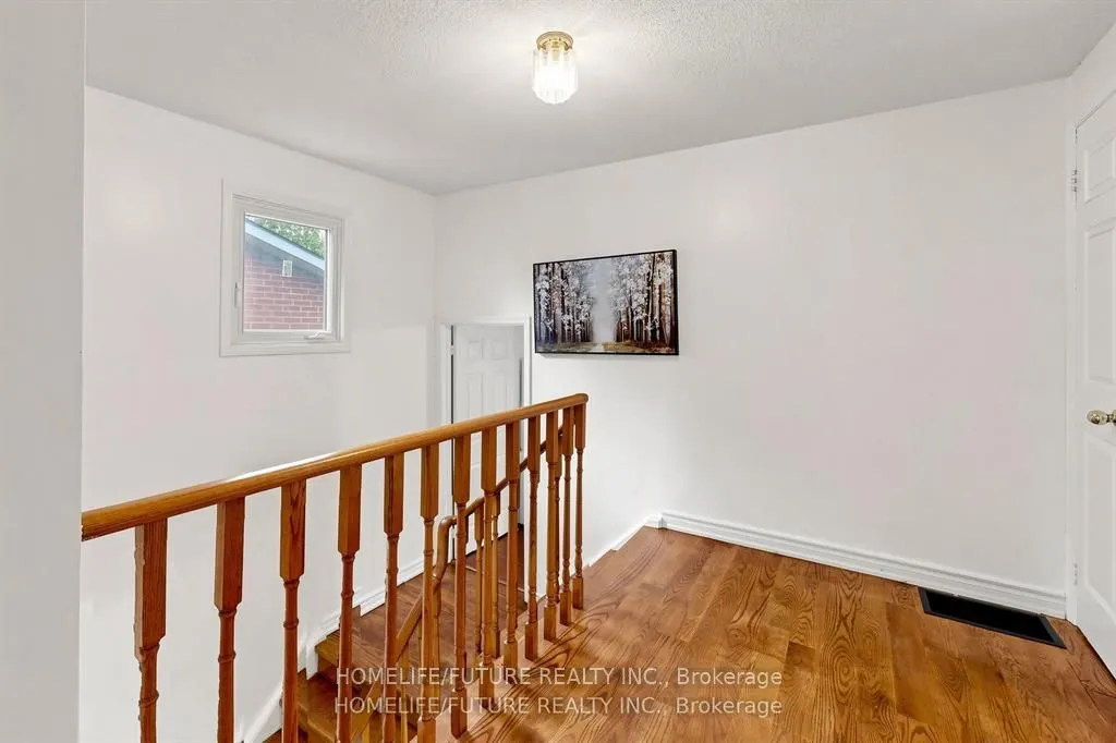 86 Halfmoon Square