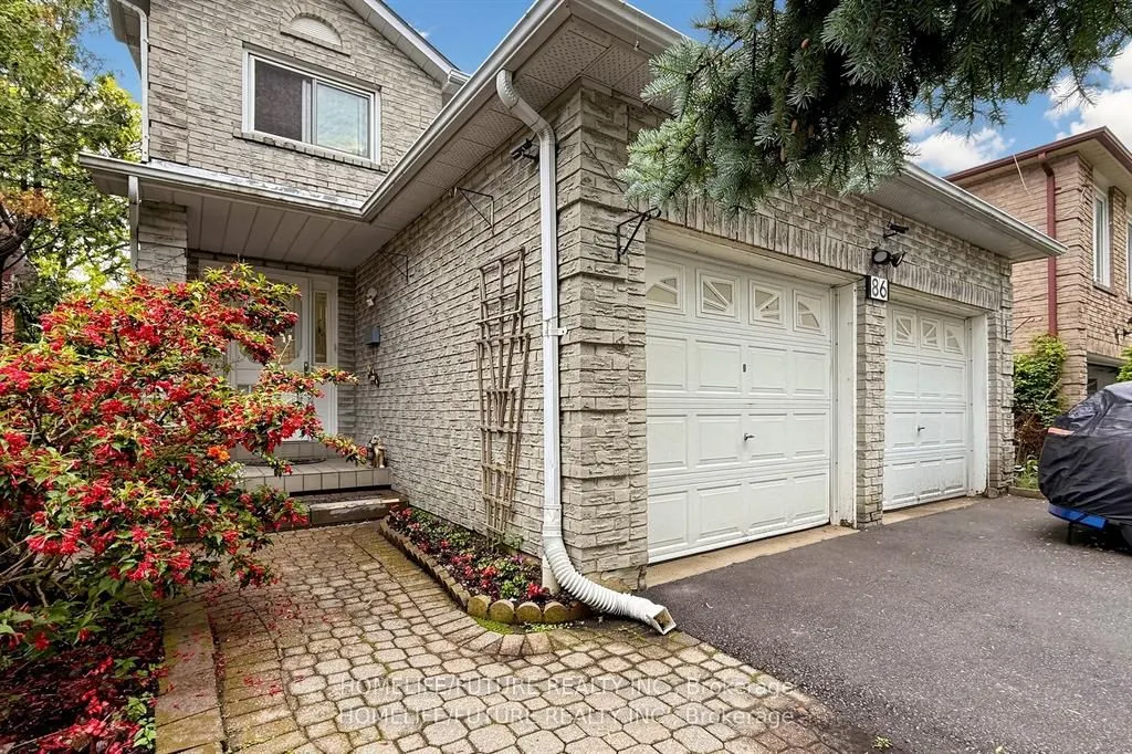 86 Halfmoon Square