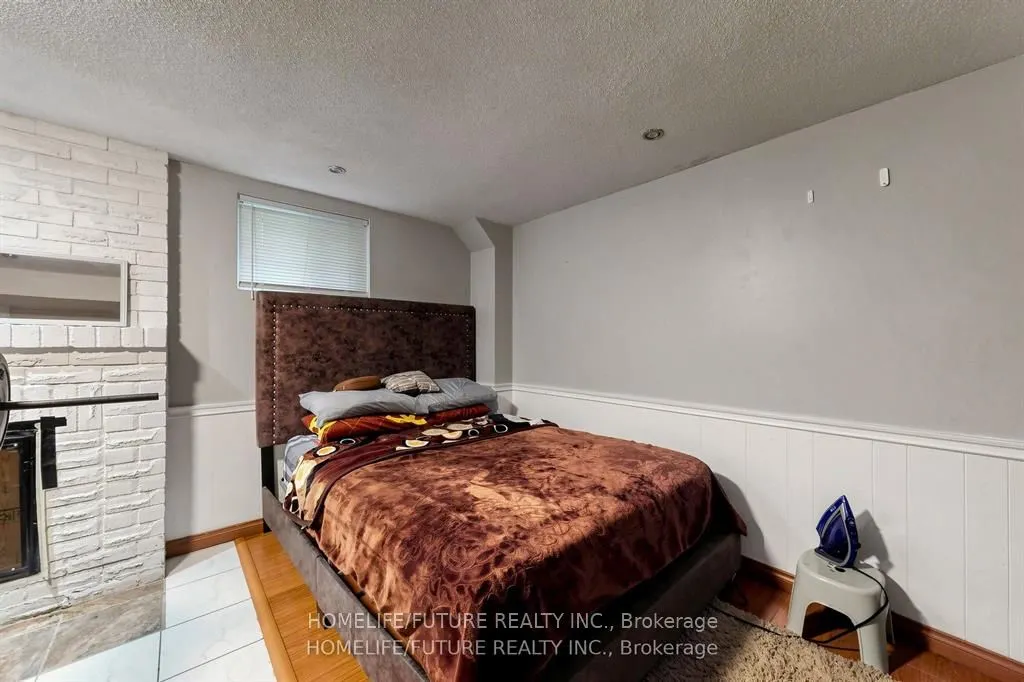 86 Halfmoon Square