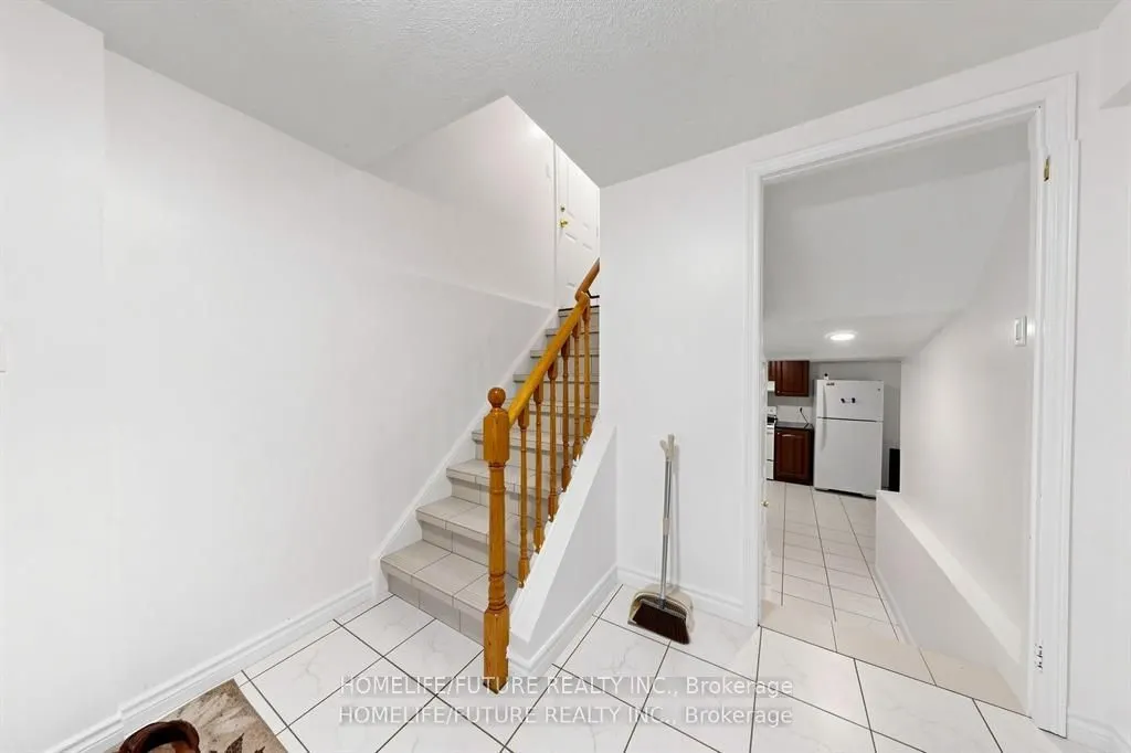 86 Halfmoon Square