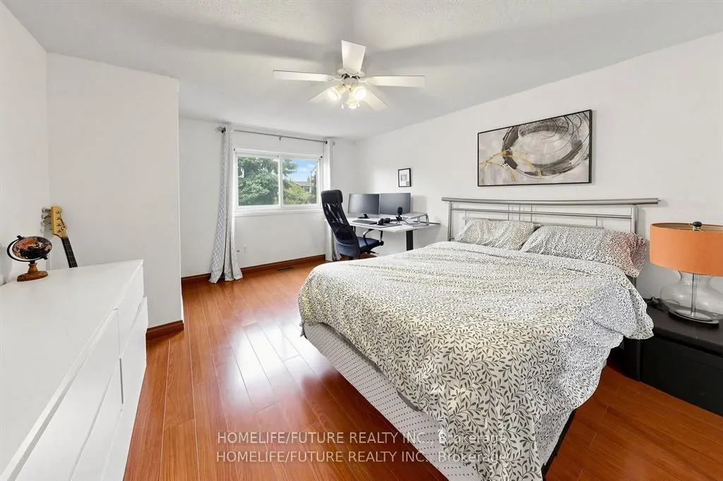 86 Halfmoon Square
