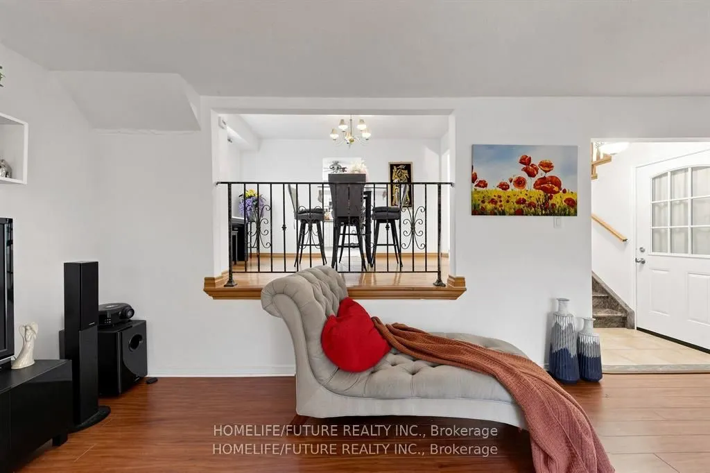 86 Halfmoon Square