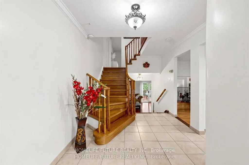 86 Halfmoon Square