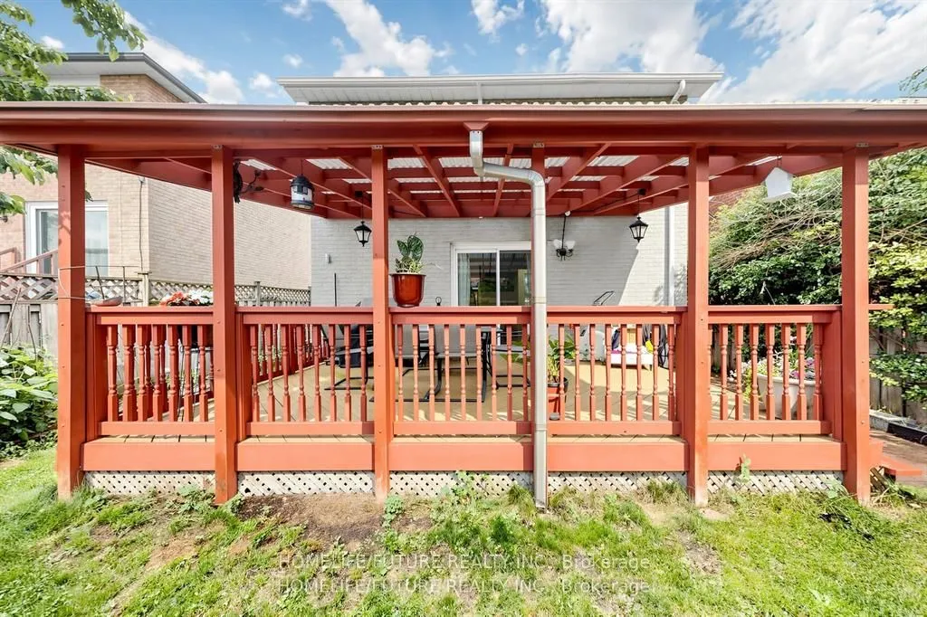 86 Halfmoon Square