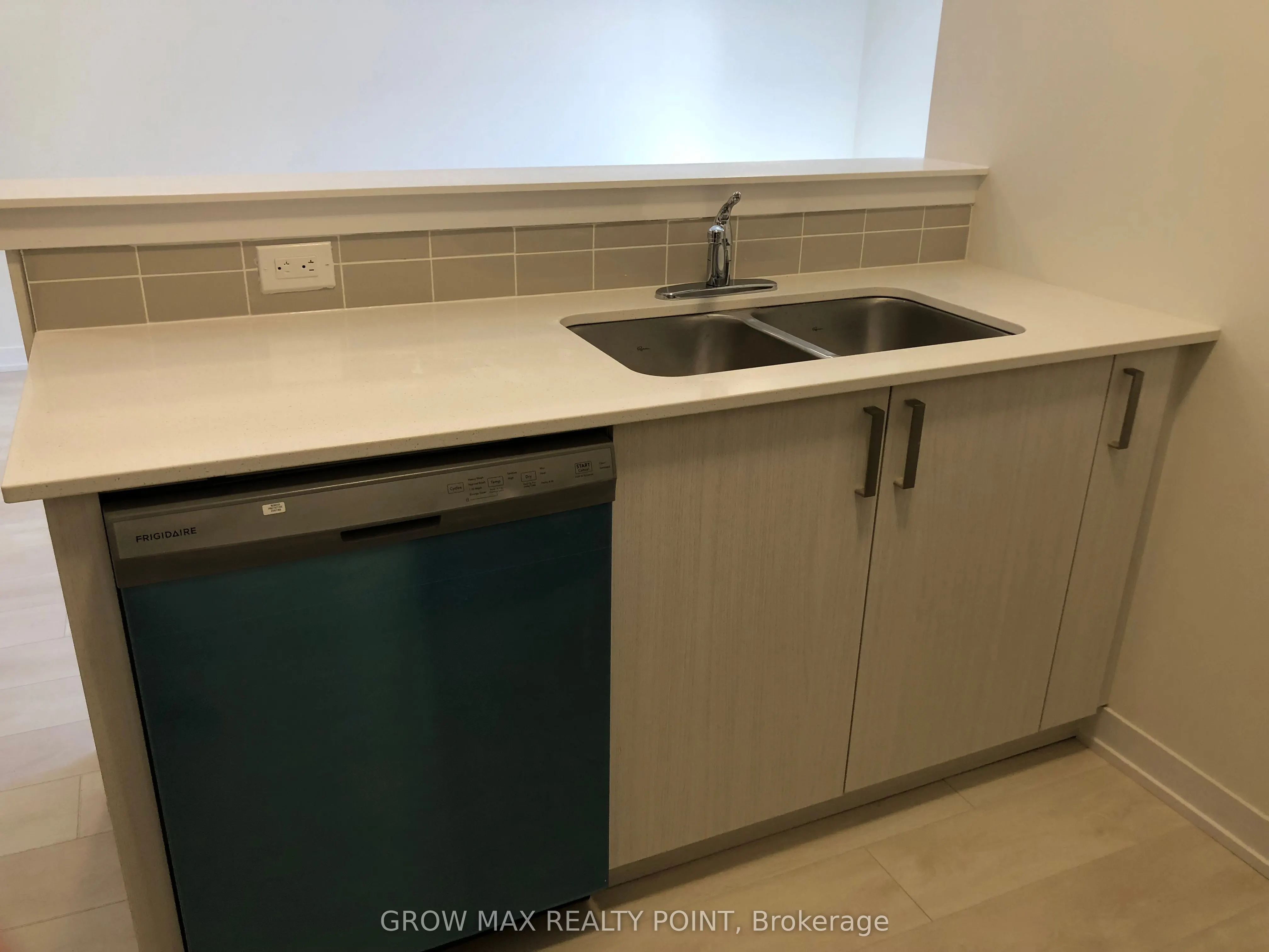 1865 Pickering Parkway #1506
