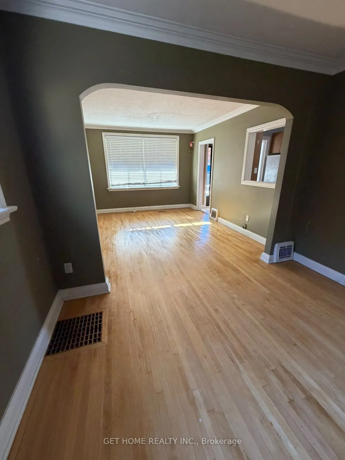 105 St Hubert Avenue #Upper