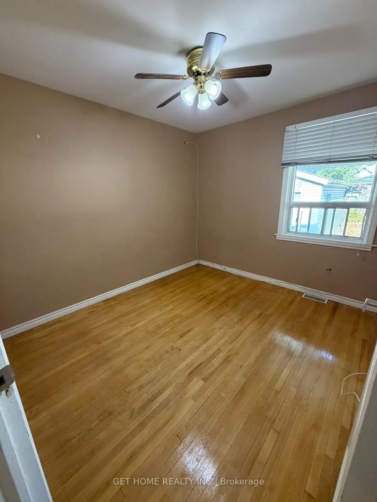 105 St Hubert Avenue #Upper