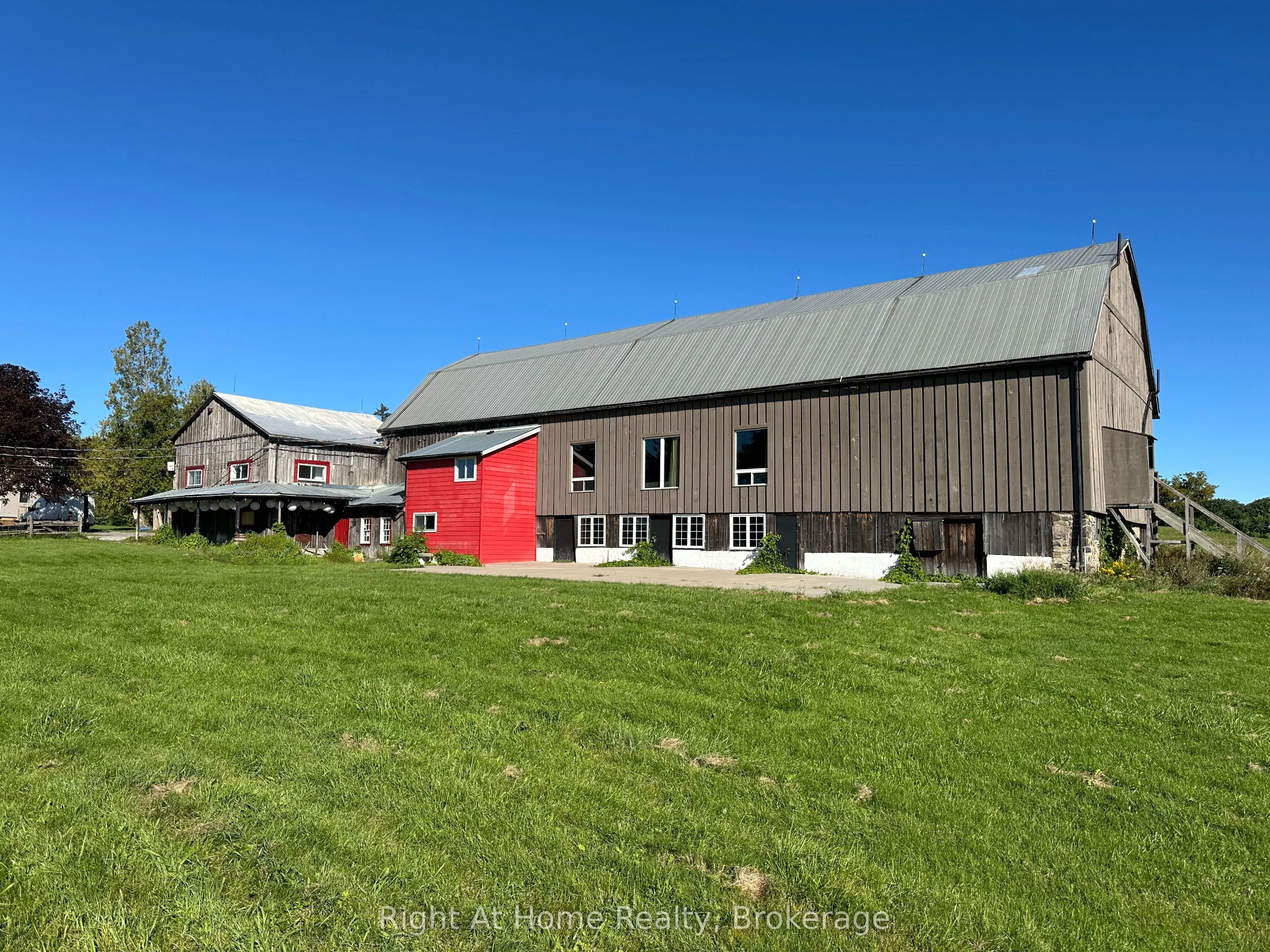 2885 Altona Road #BARN