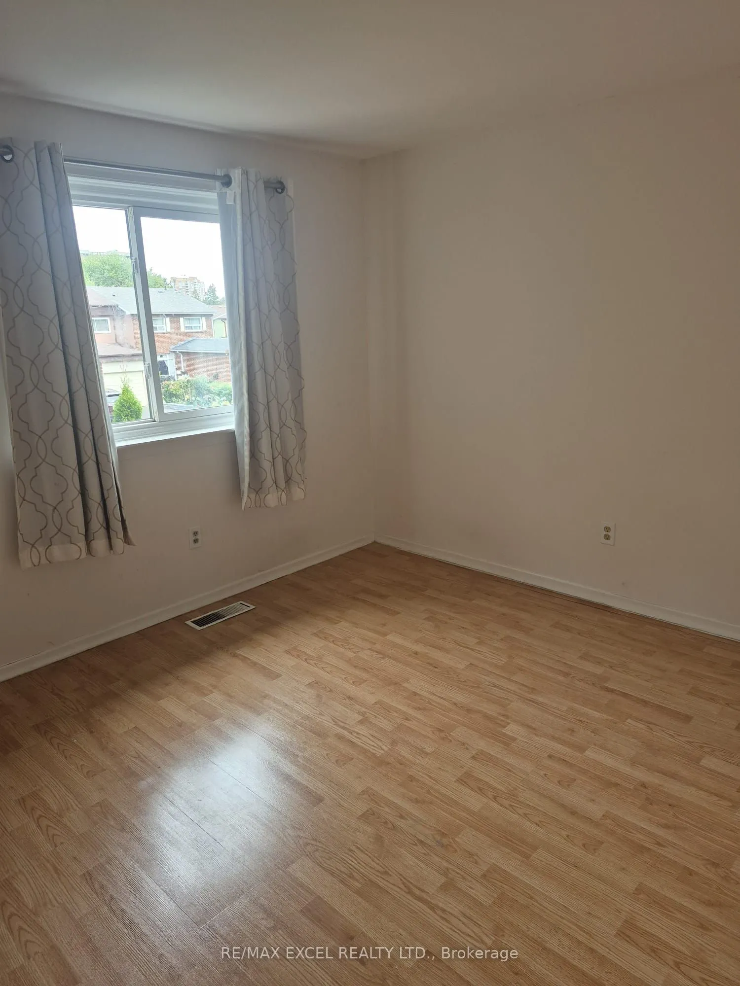 111 Bradstone Square