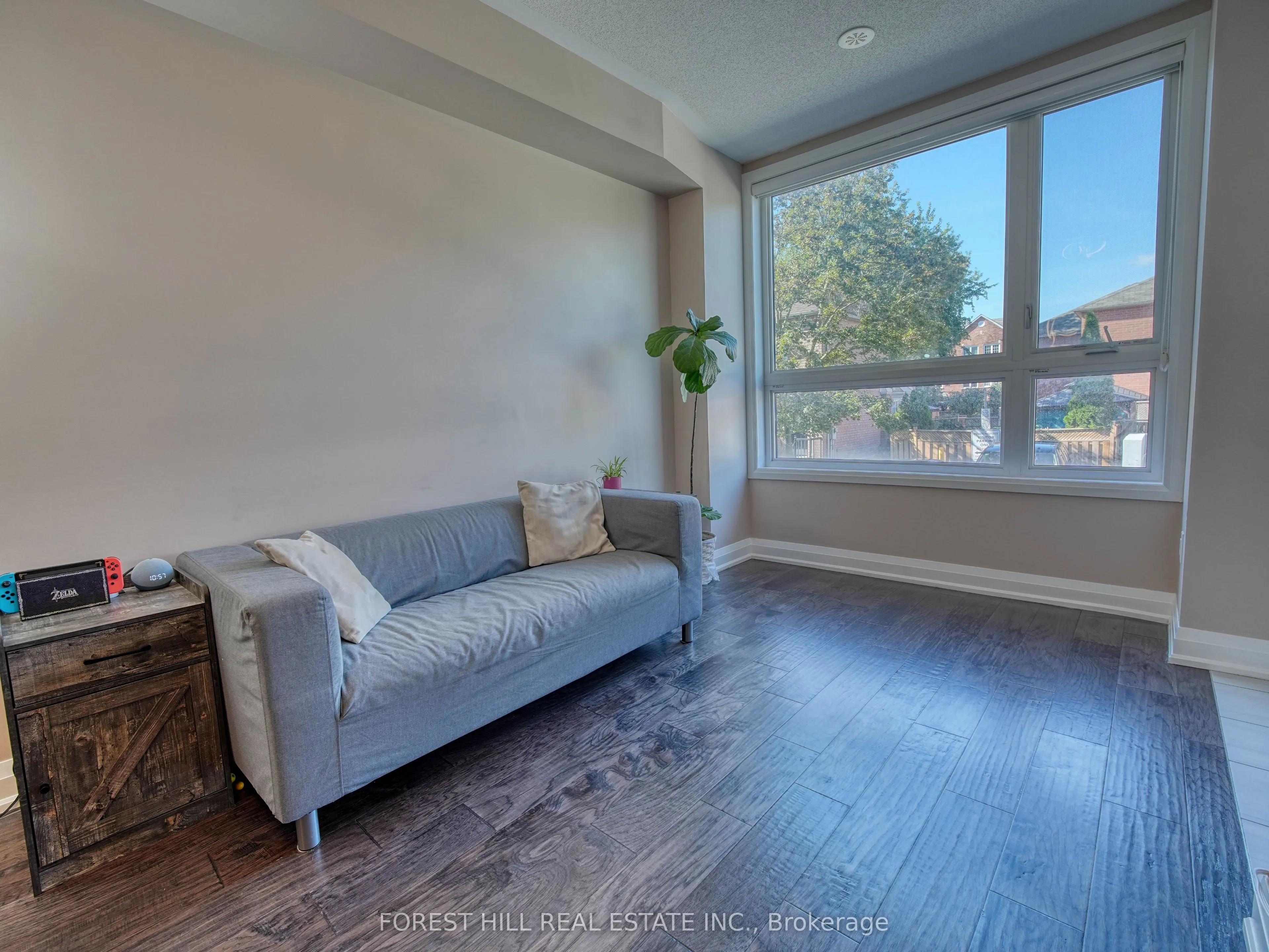 1870 Altona Road #18