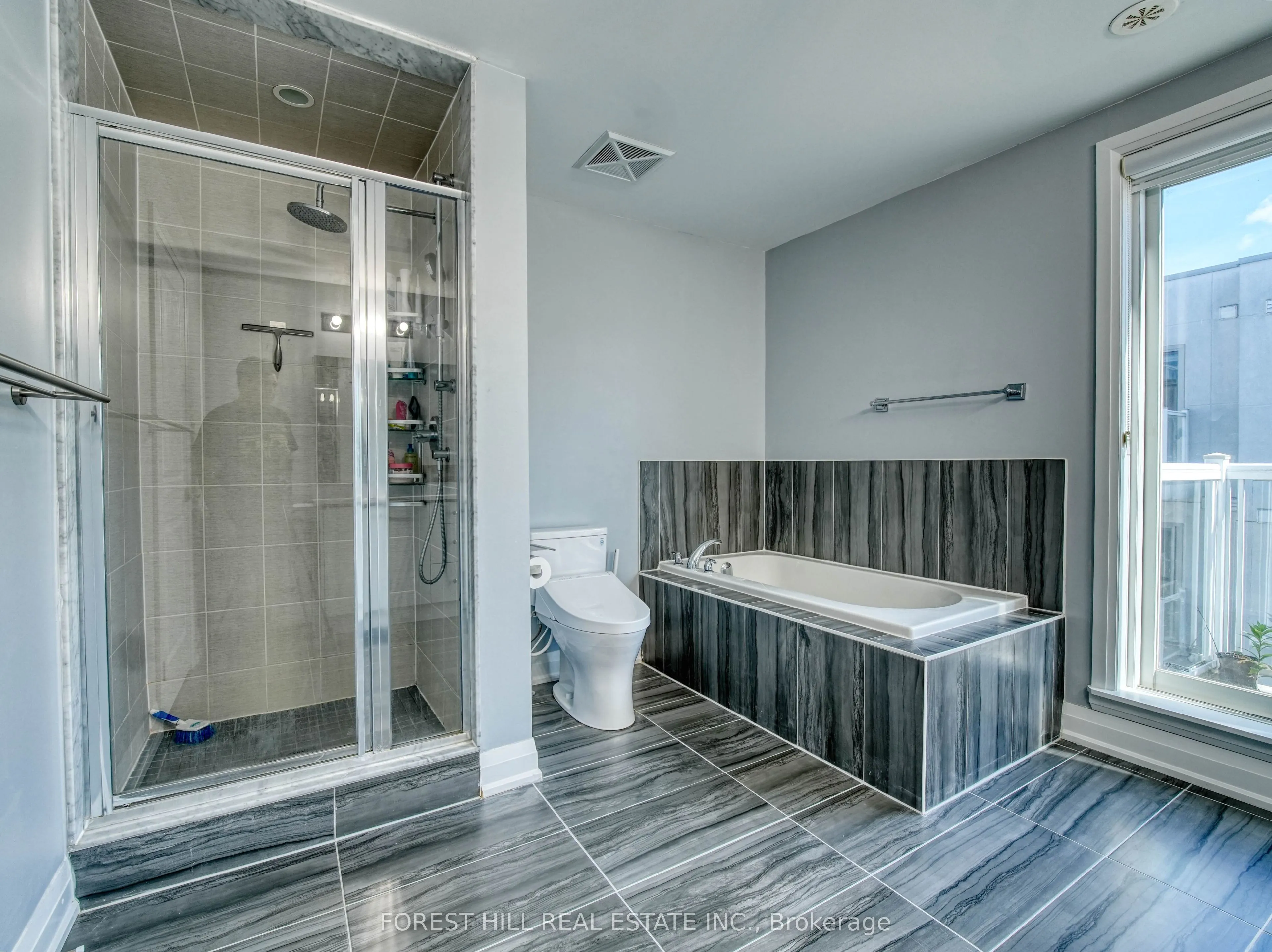 1870 Altona Road #18