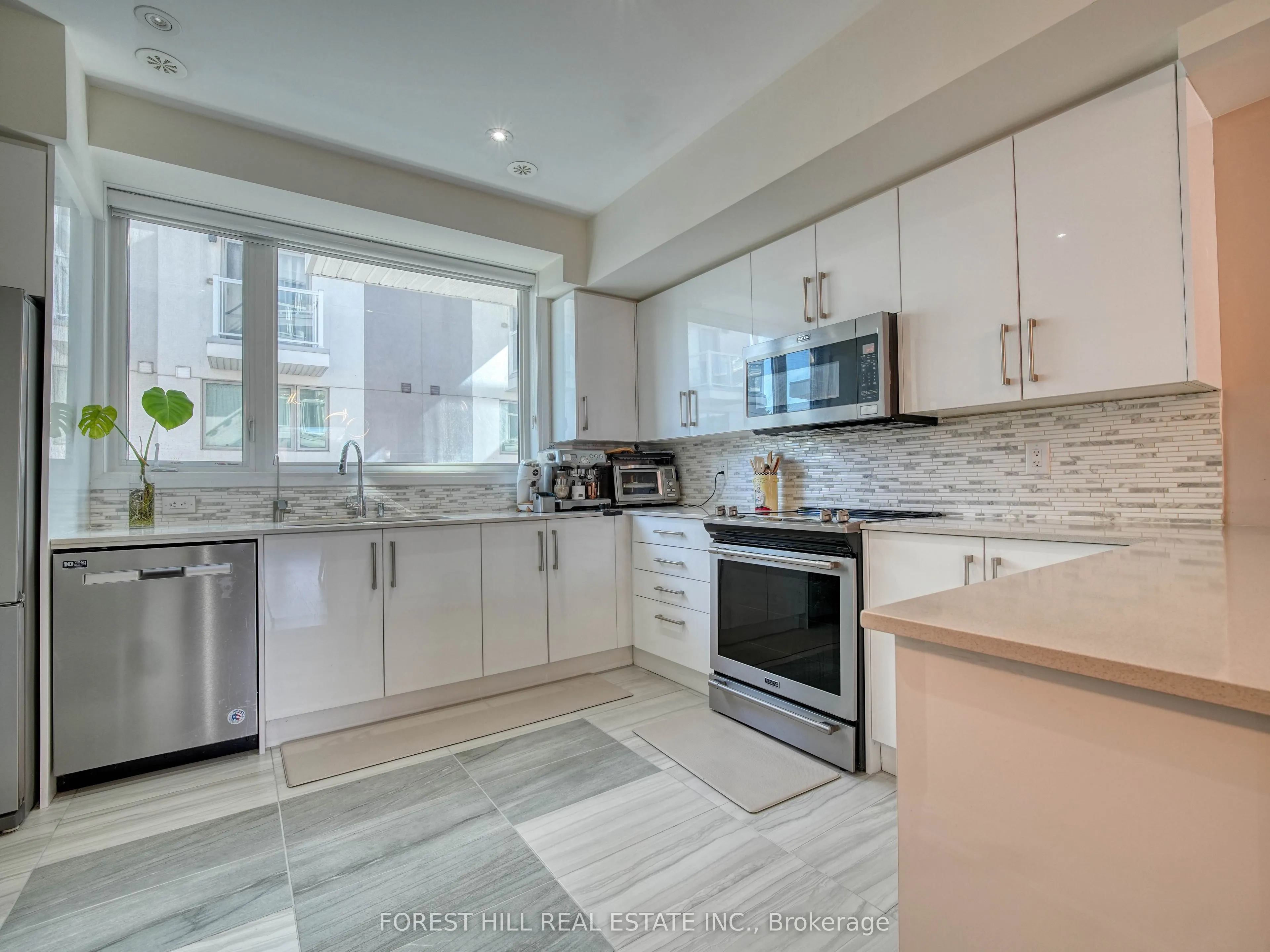 1870 Altona Road #18