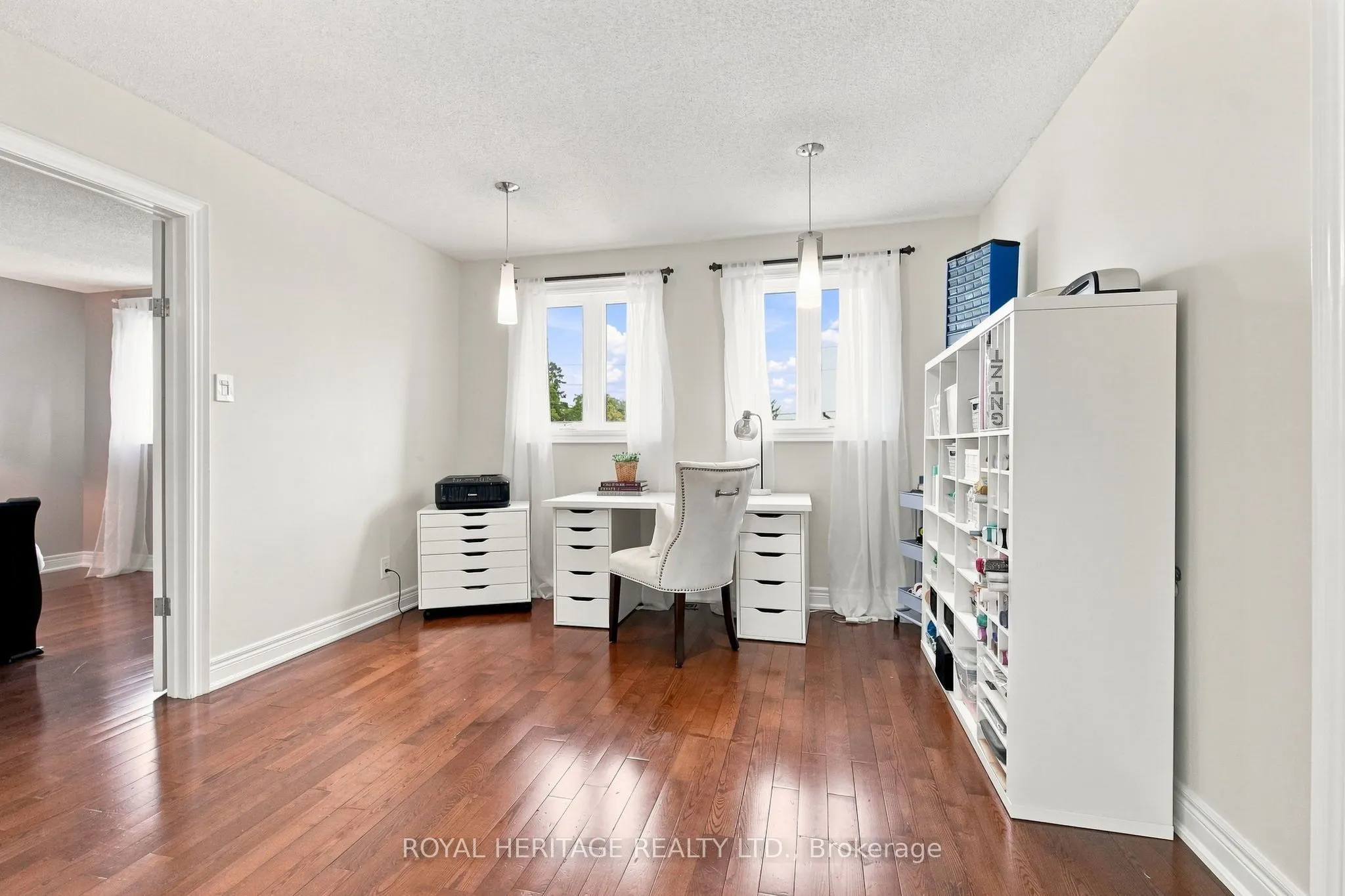 816 Sheppard Avenue