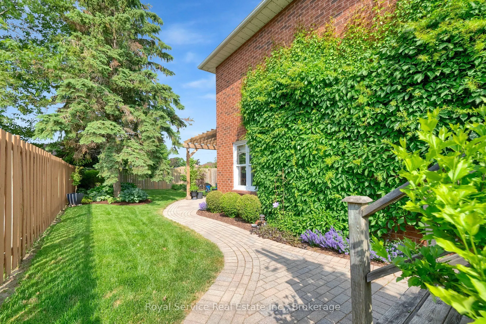 88 Simpson Avenue