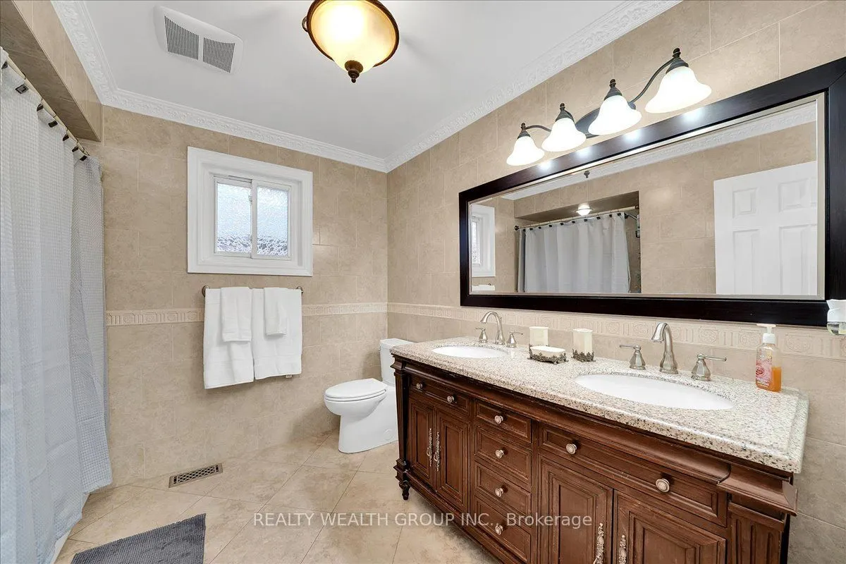1576 Saugeen Drive
