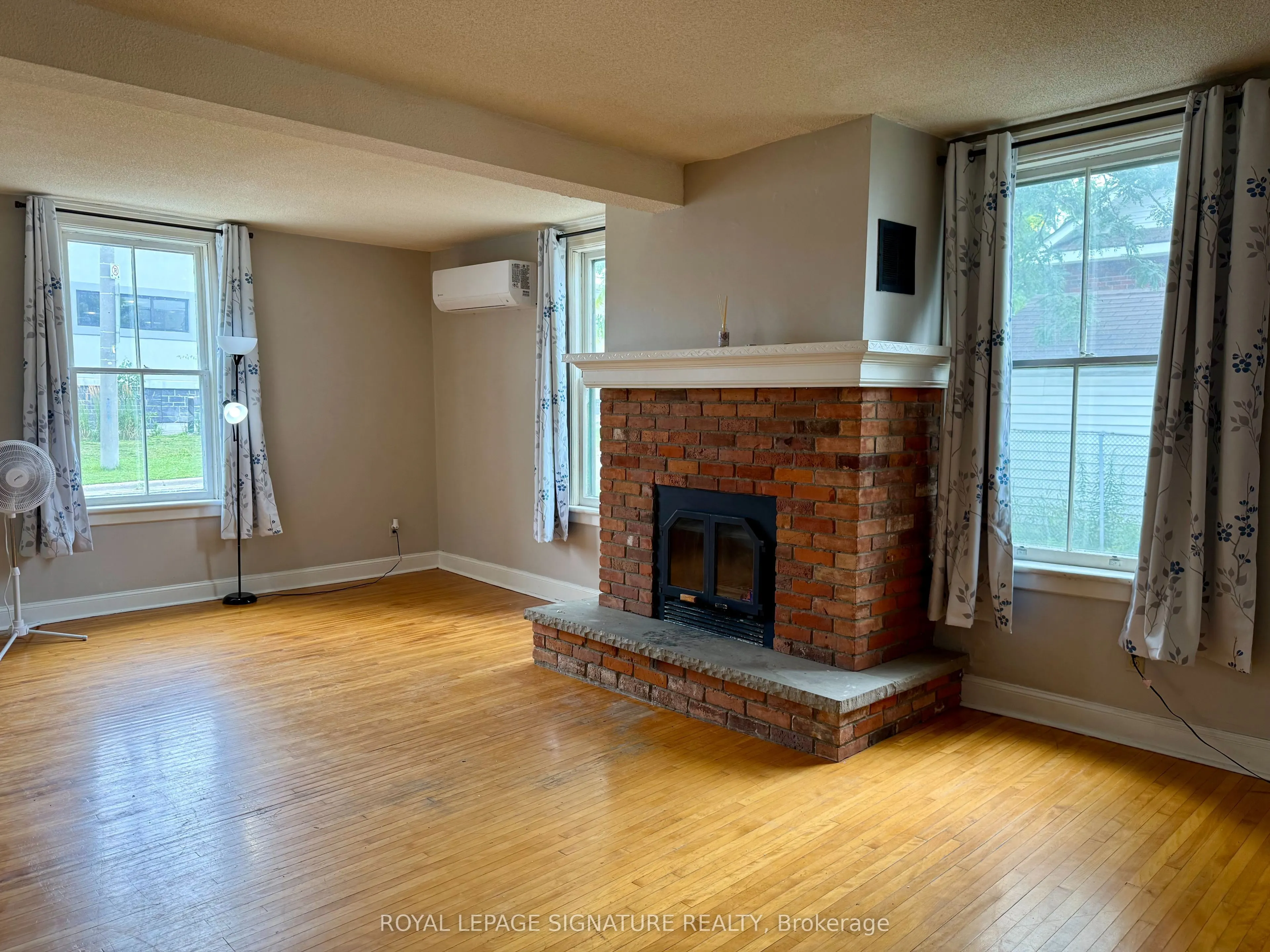 12 Hemlock Avenue