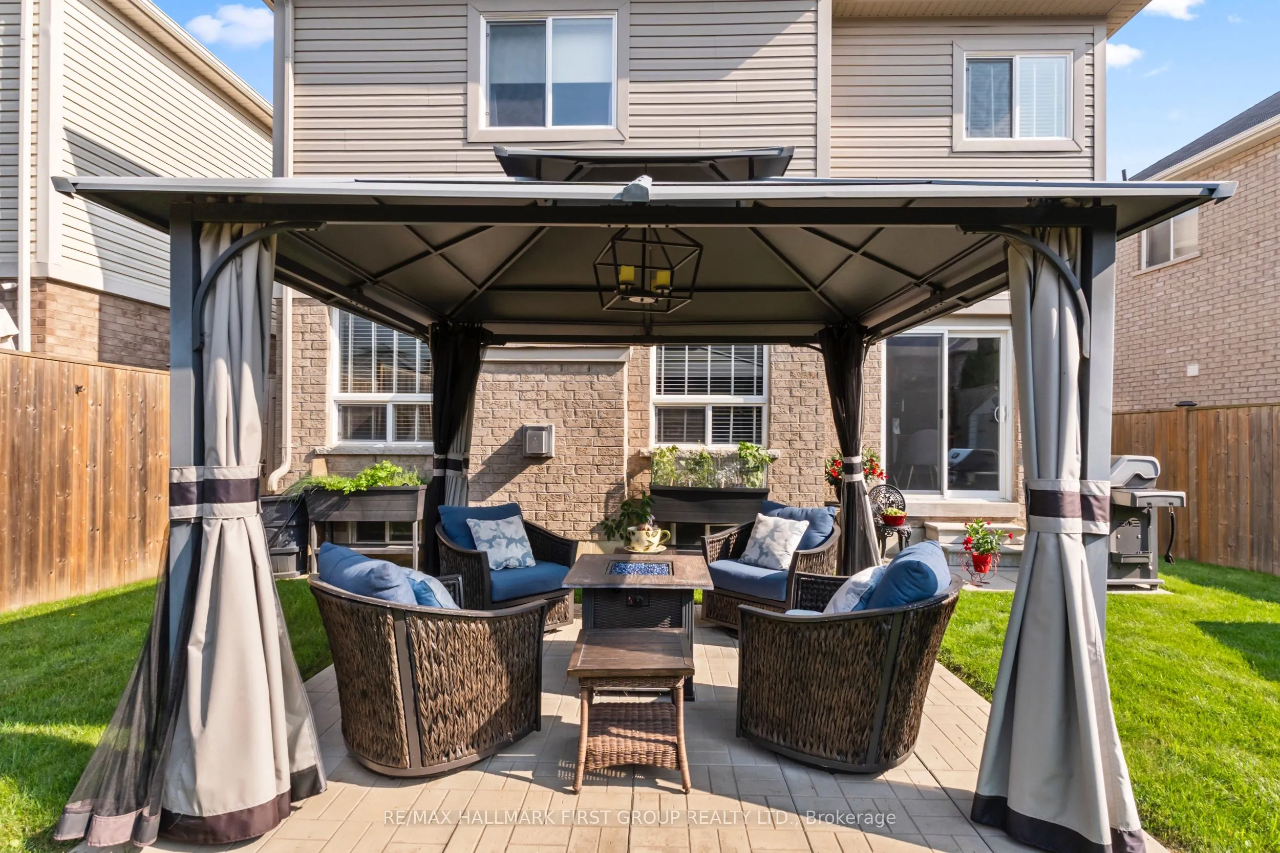 96 Redfern Crescent