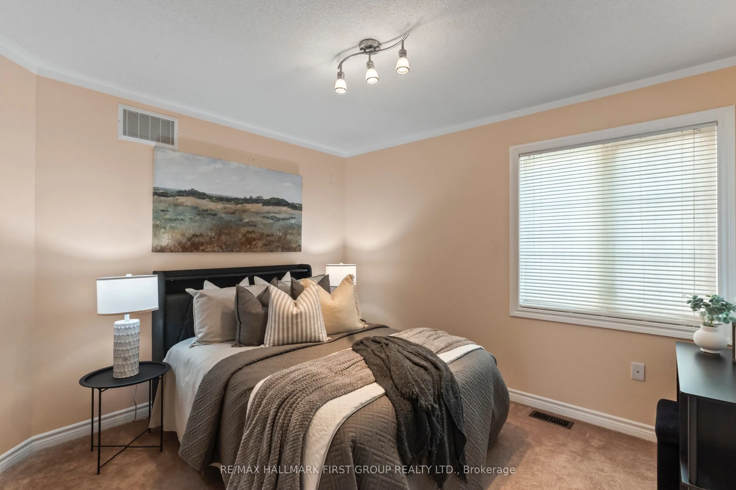 96 Redfern Crescent
