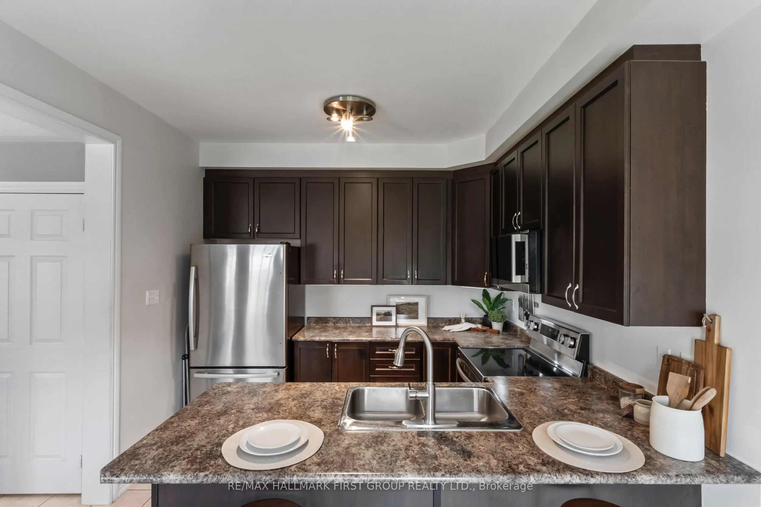 96 Redfern Crescent