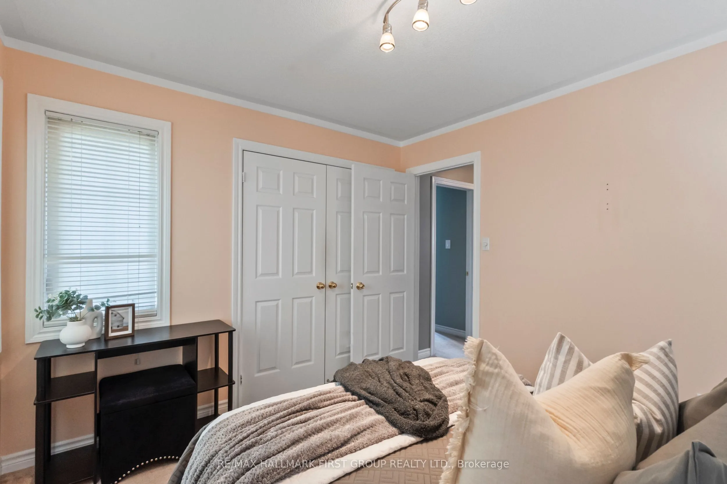 96 Redfern Crescent