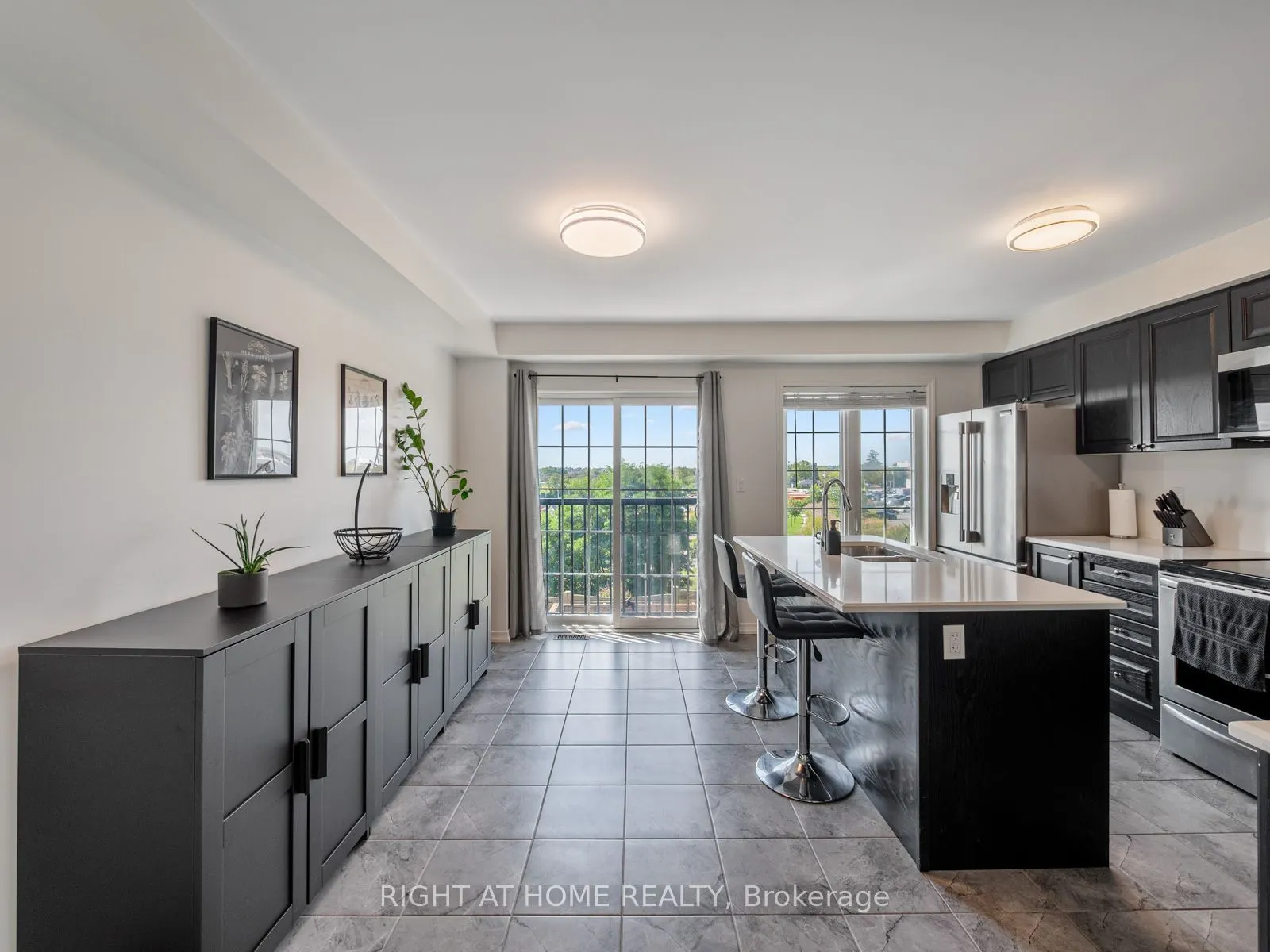 100 Magpie Way