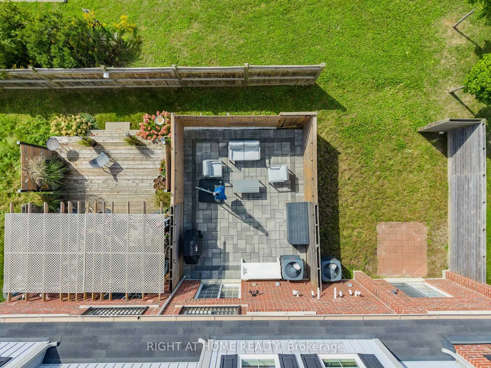 100 Magpie Way