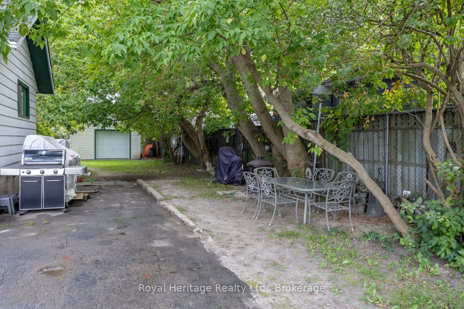 207 Valencia Road