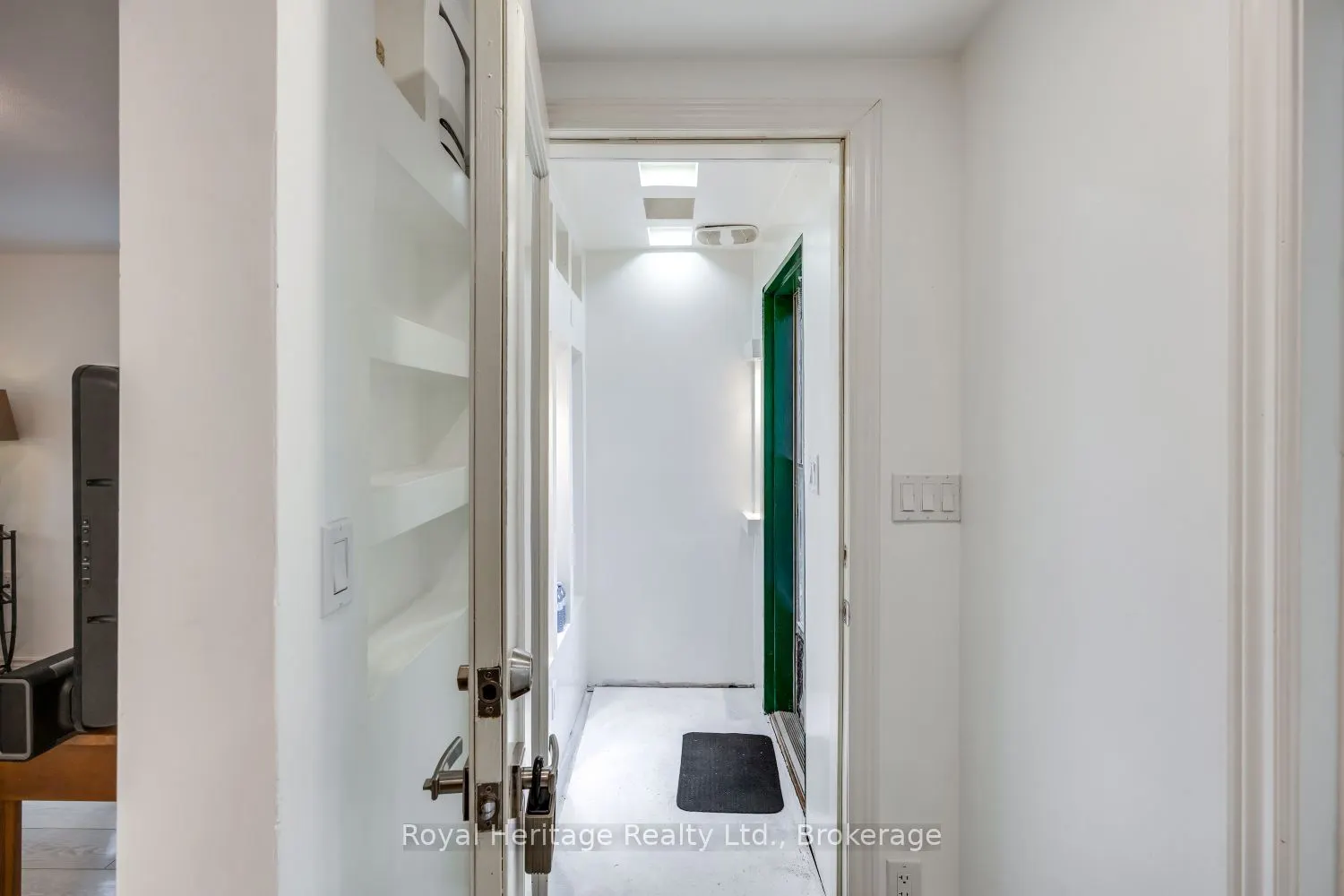 207 Valencia Road
