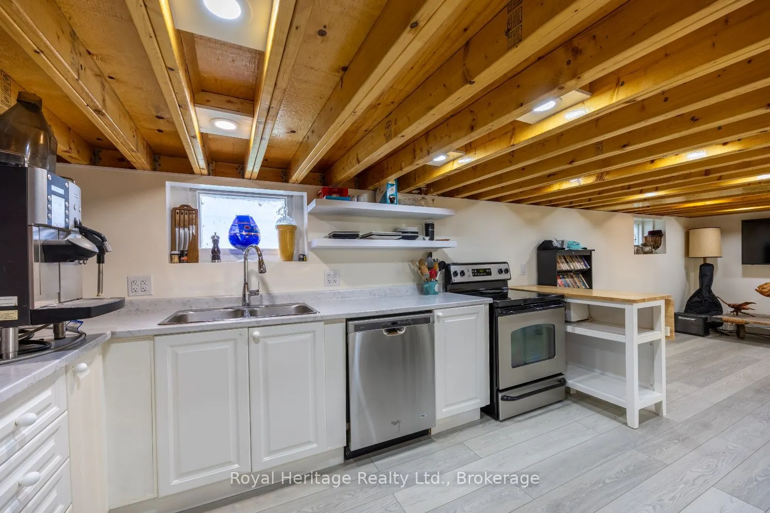 207 Valencia Road