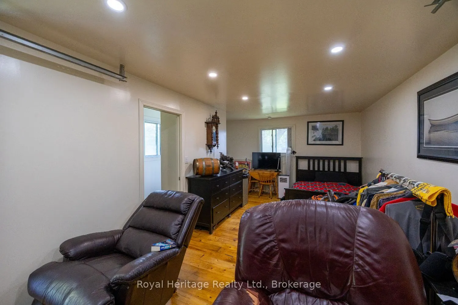 207 Valencia Road