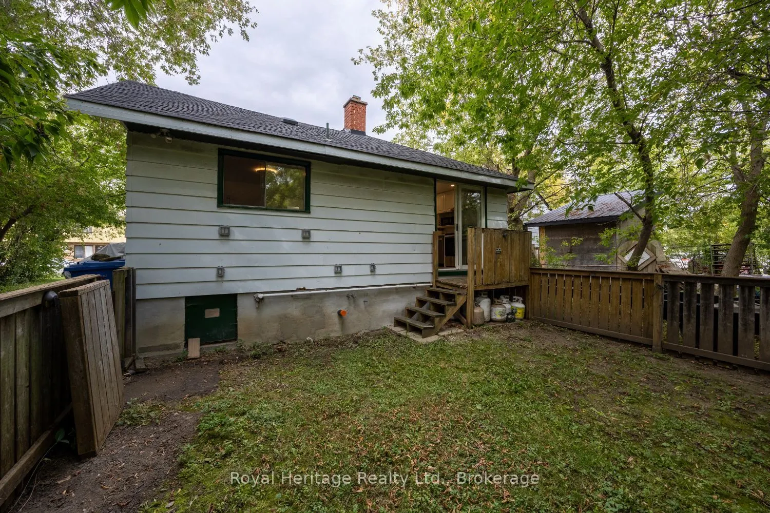207 Valencia Road