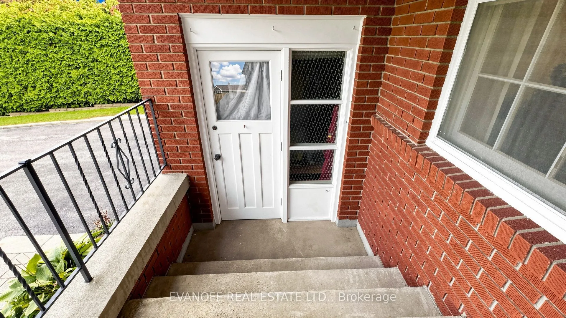 4 Galloway Road