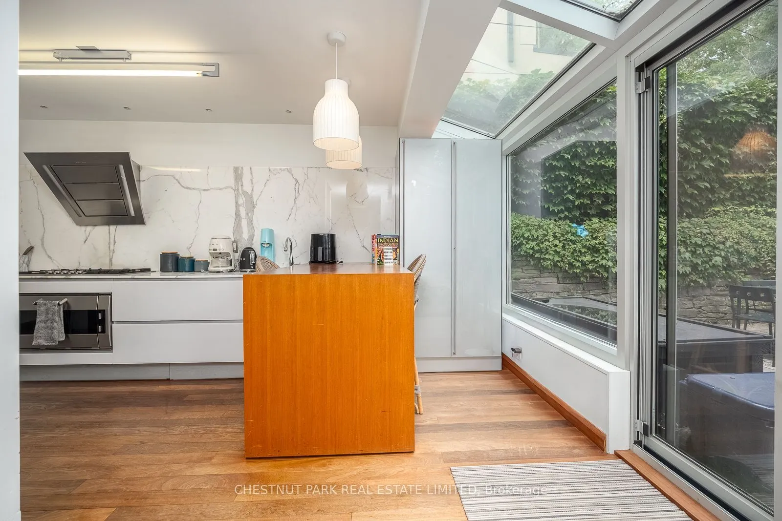 16 Fallingbrook Wood