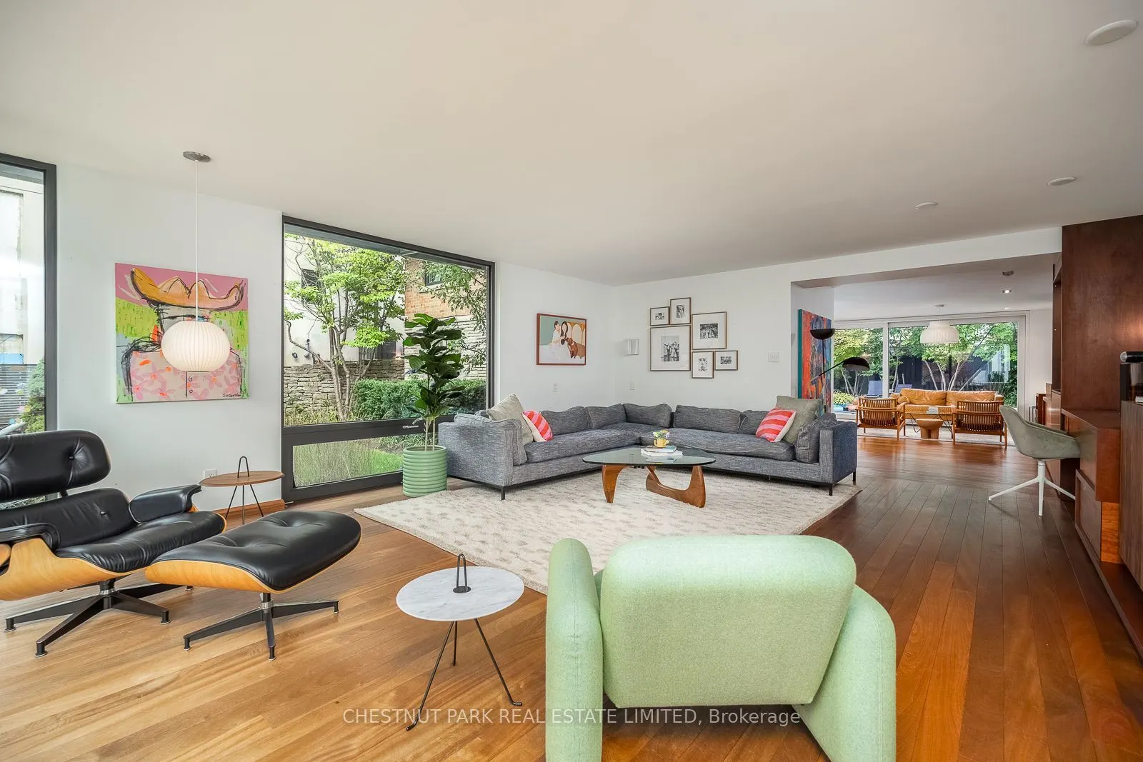 16 Fallingbrook Wood