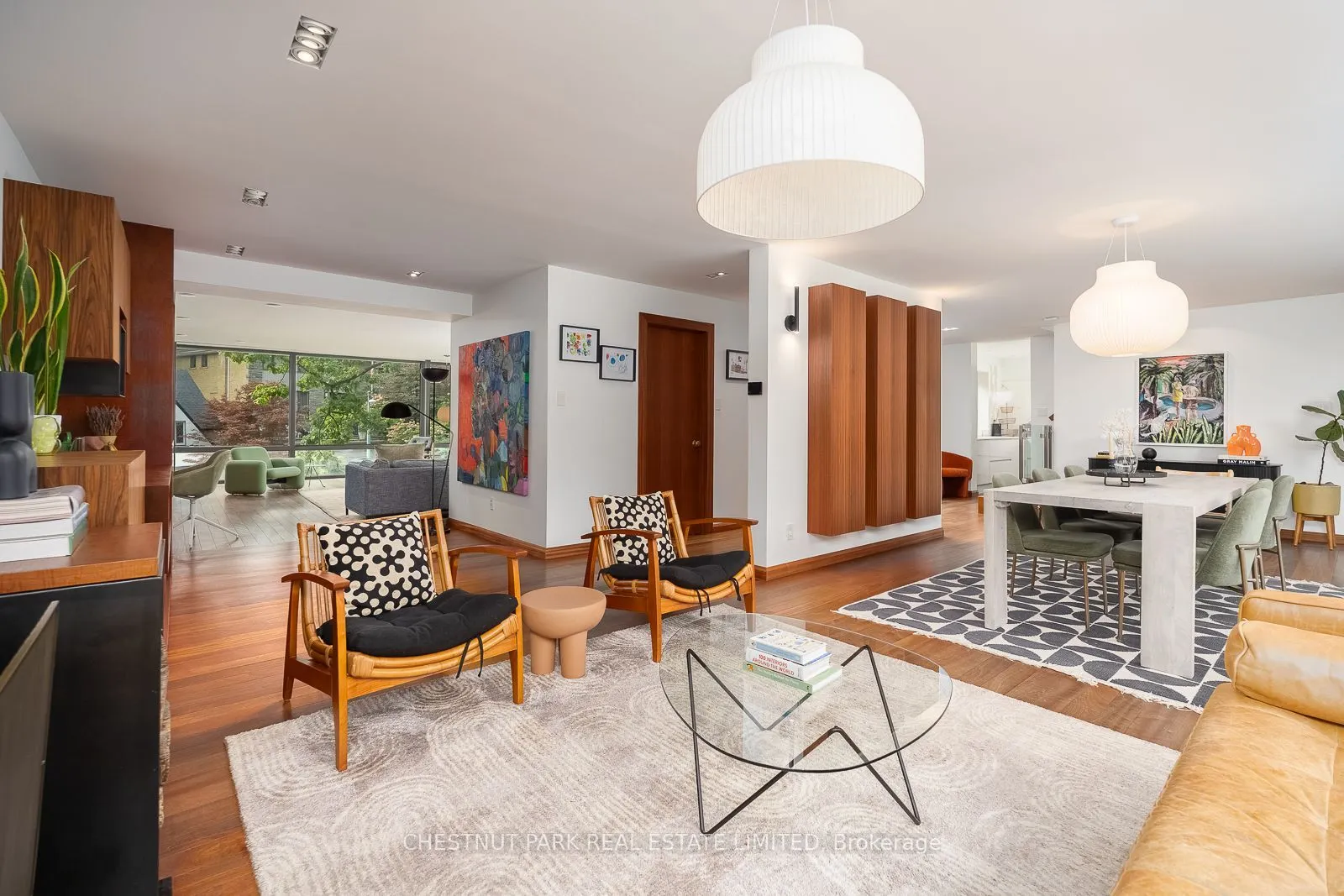 16 Fallingbrook Wood