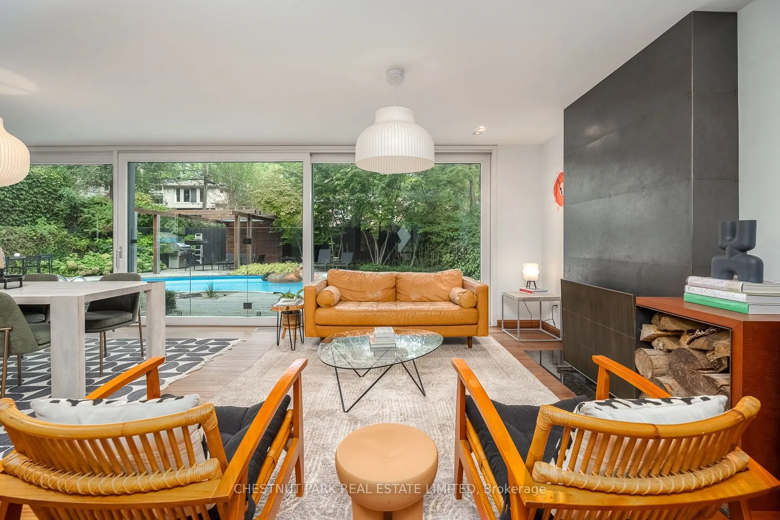 16 Fallingbrook Wood