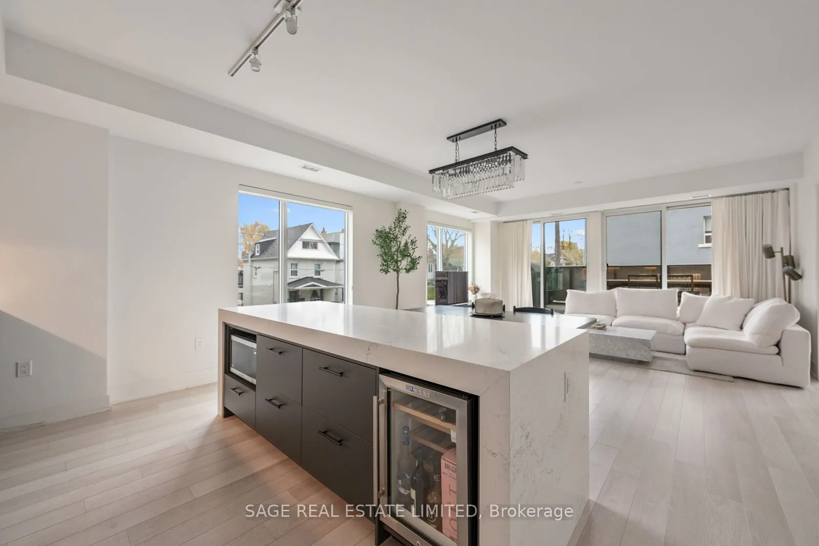 1888 Queen Street E #206