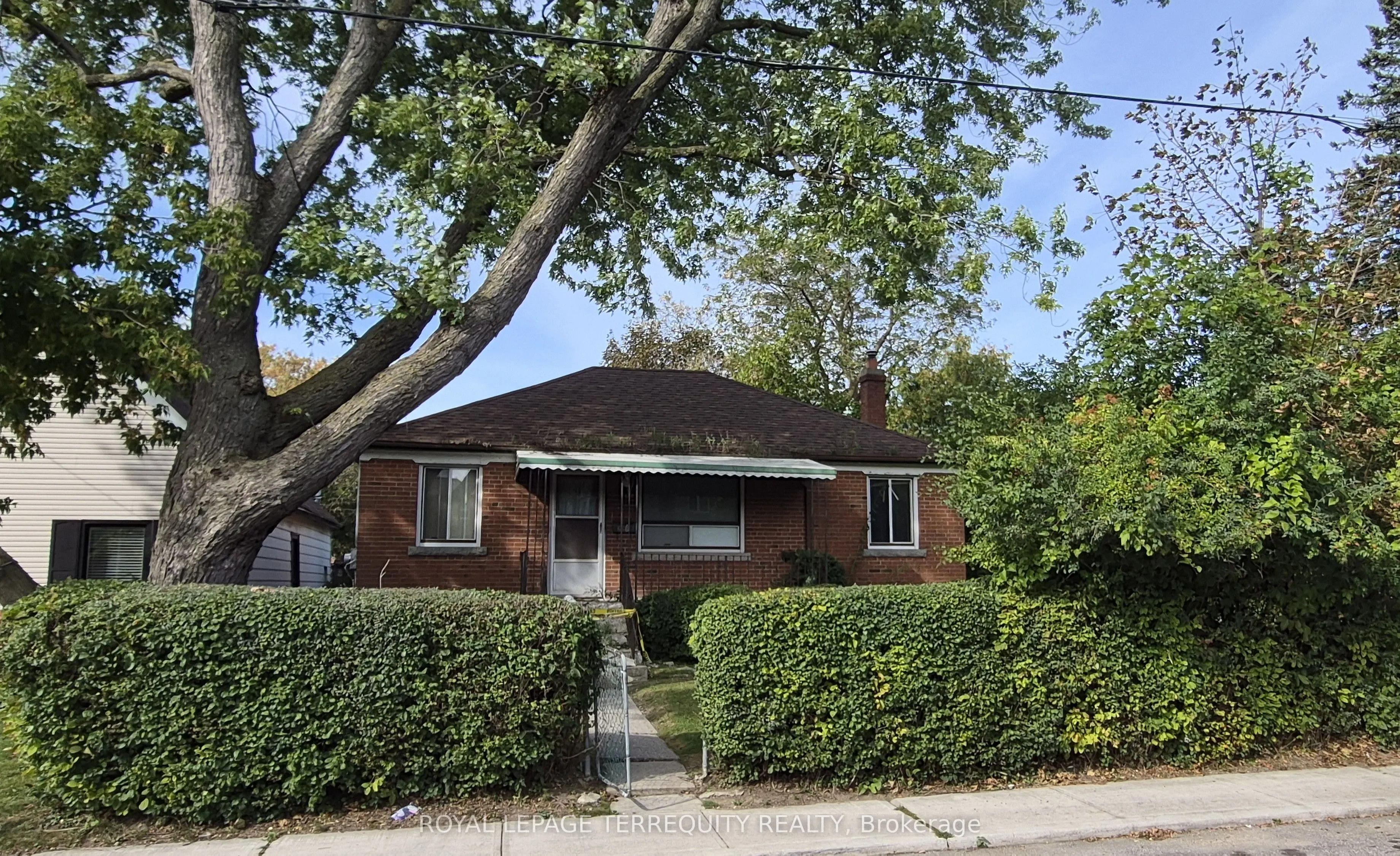 228 South Woodrow Boulevard