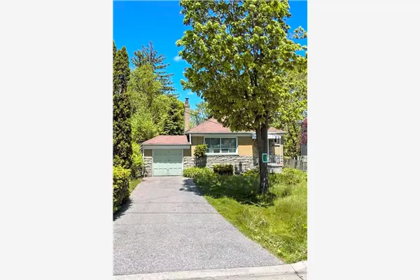 12 Chatterton Boulevard