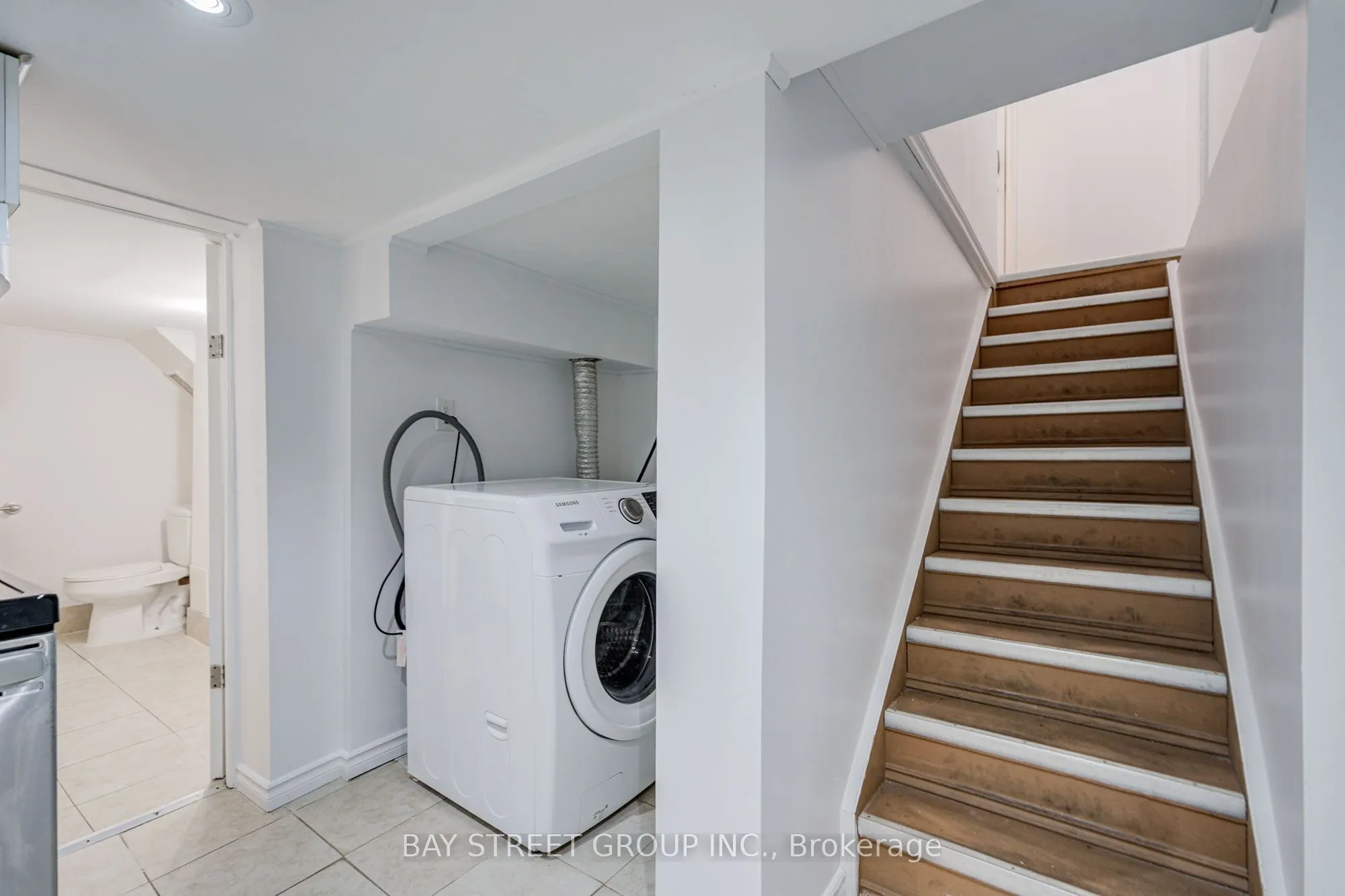 7 Emmott Avenue