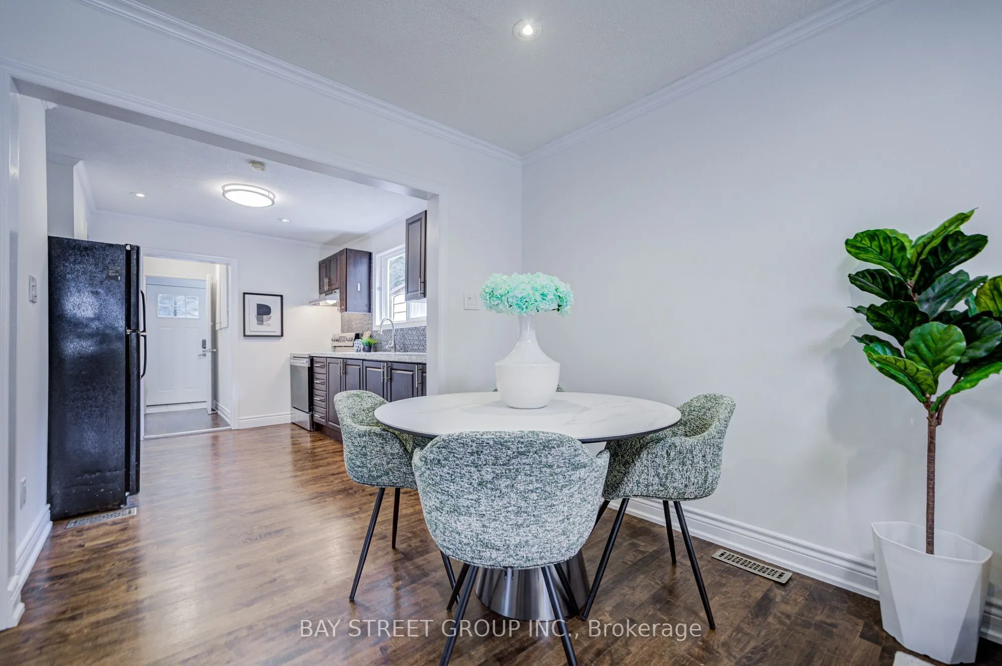 7 Emmott Avenue
