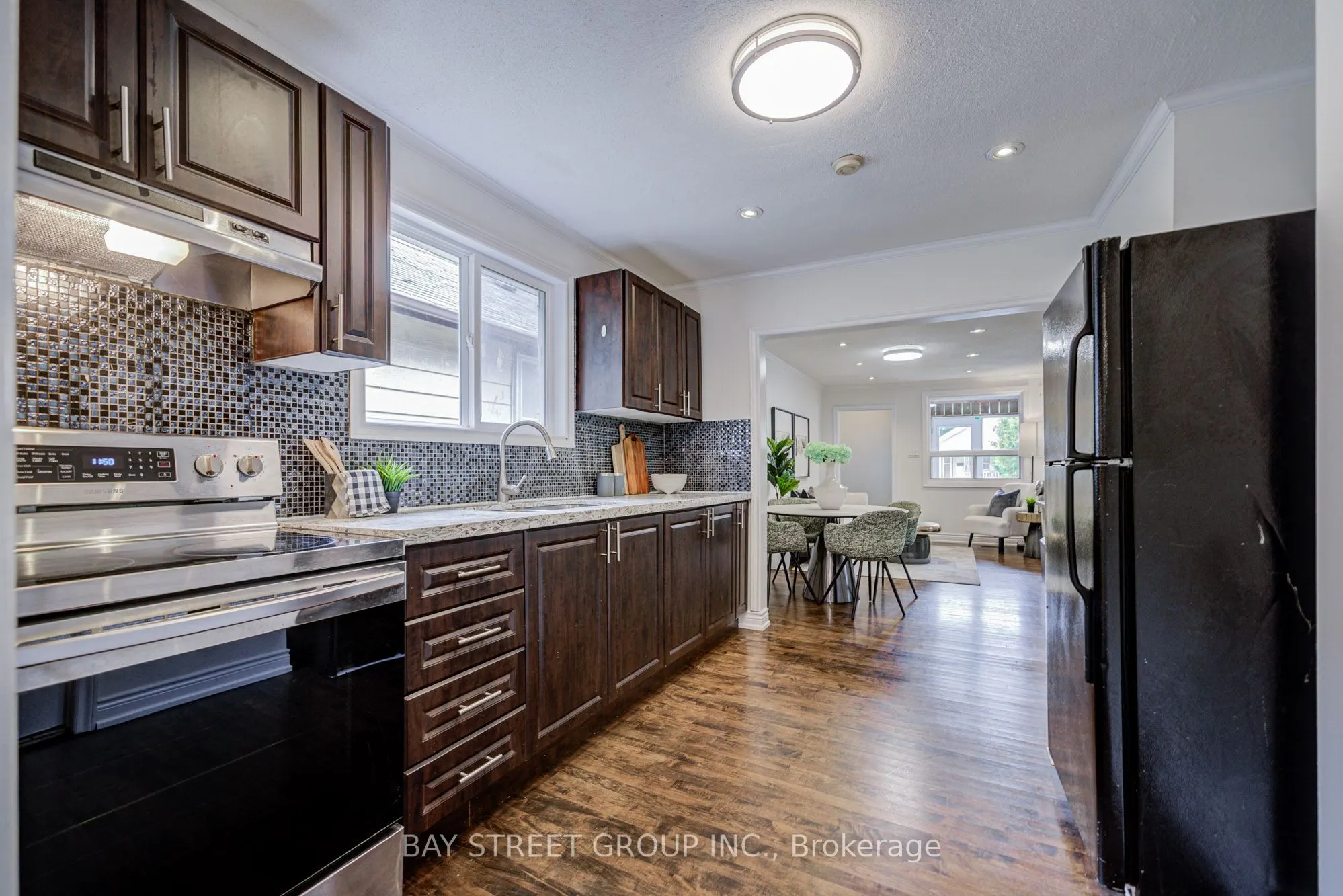 7 Emmott Avenue